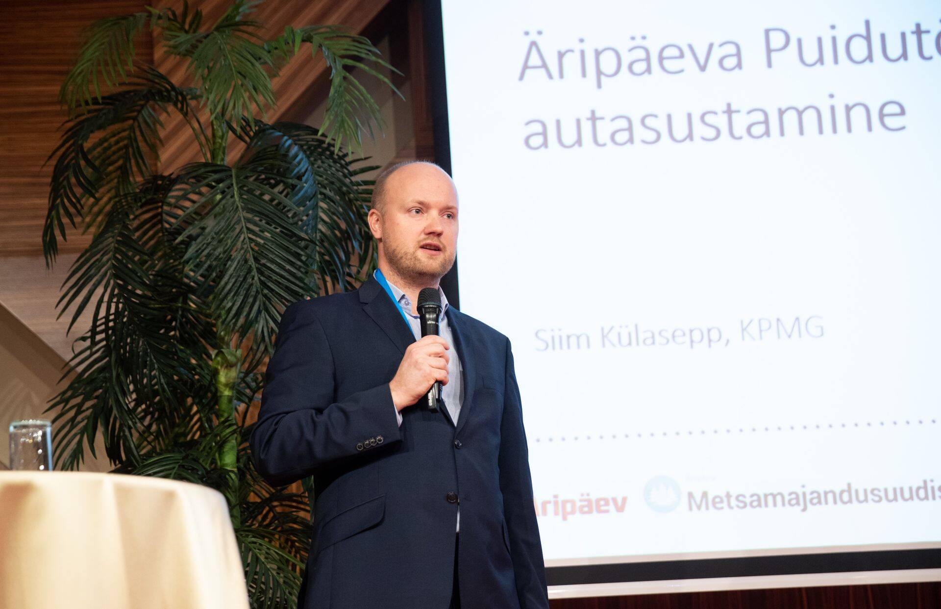 KPMG metsasektori vandeaudiitor Siim Külasepp konverentsil Puidutööstuse äriplaan 2022.
