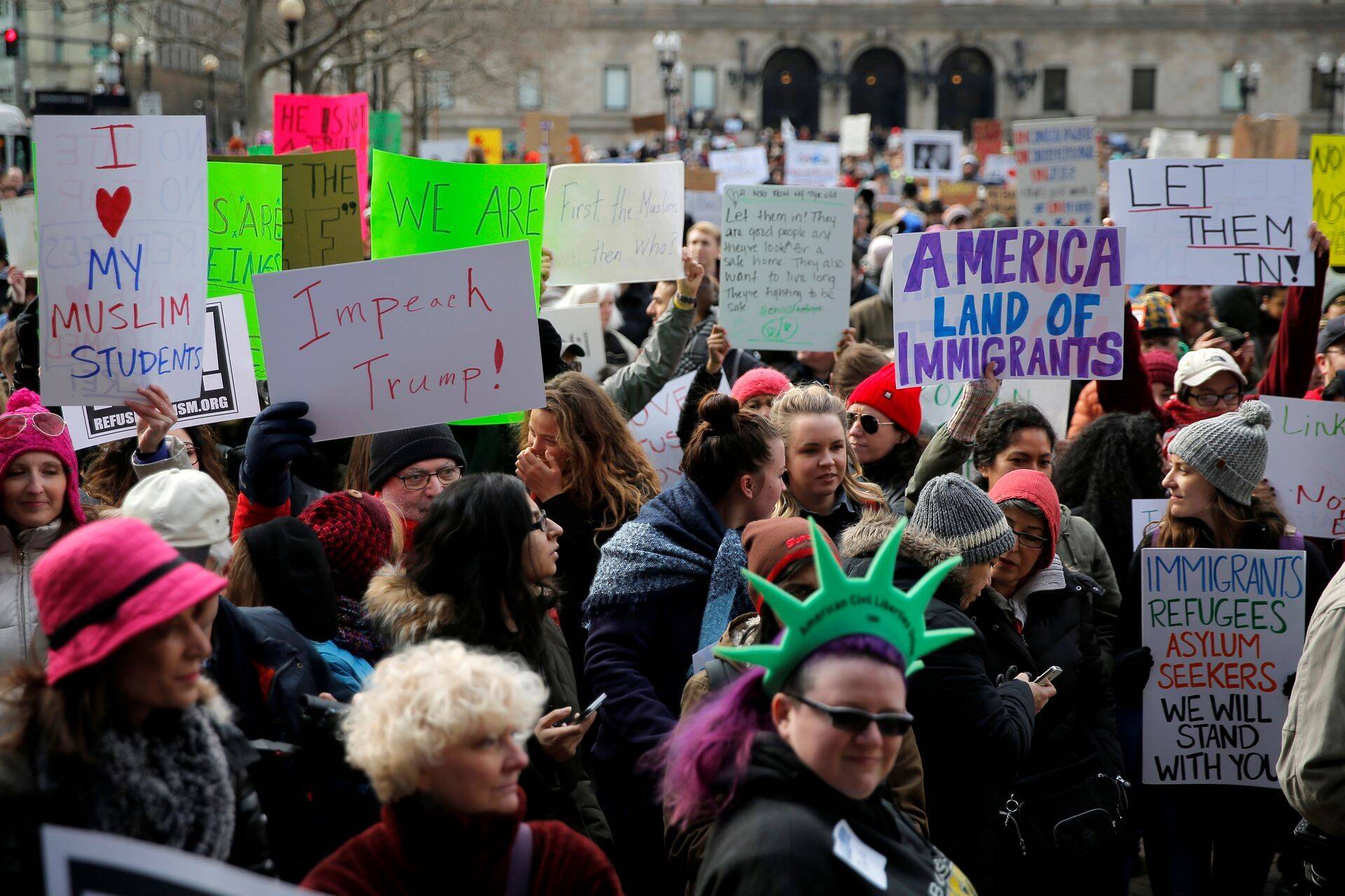 USA immigratsioonipiirangu vastane meeleavaldus Bostonis.