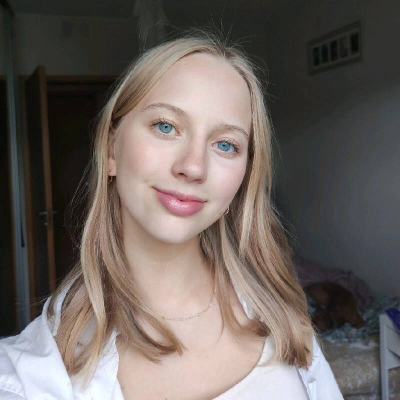 Pelgulinna riigigümnaasiumi 10. klassi lõpetanud Hanna Loora Pulst tutvus investeerimisega juba 13aastaselt.