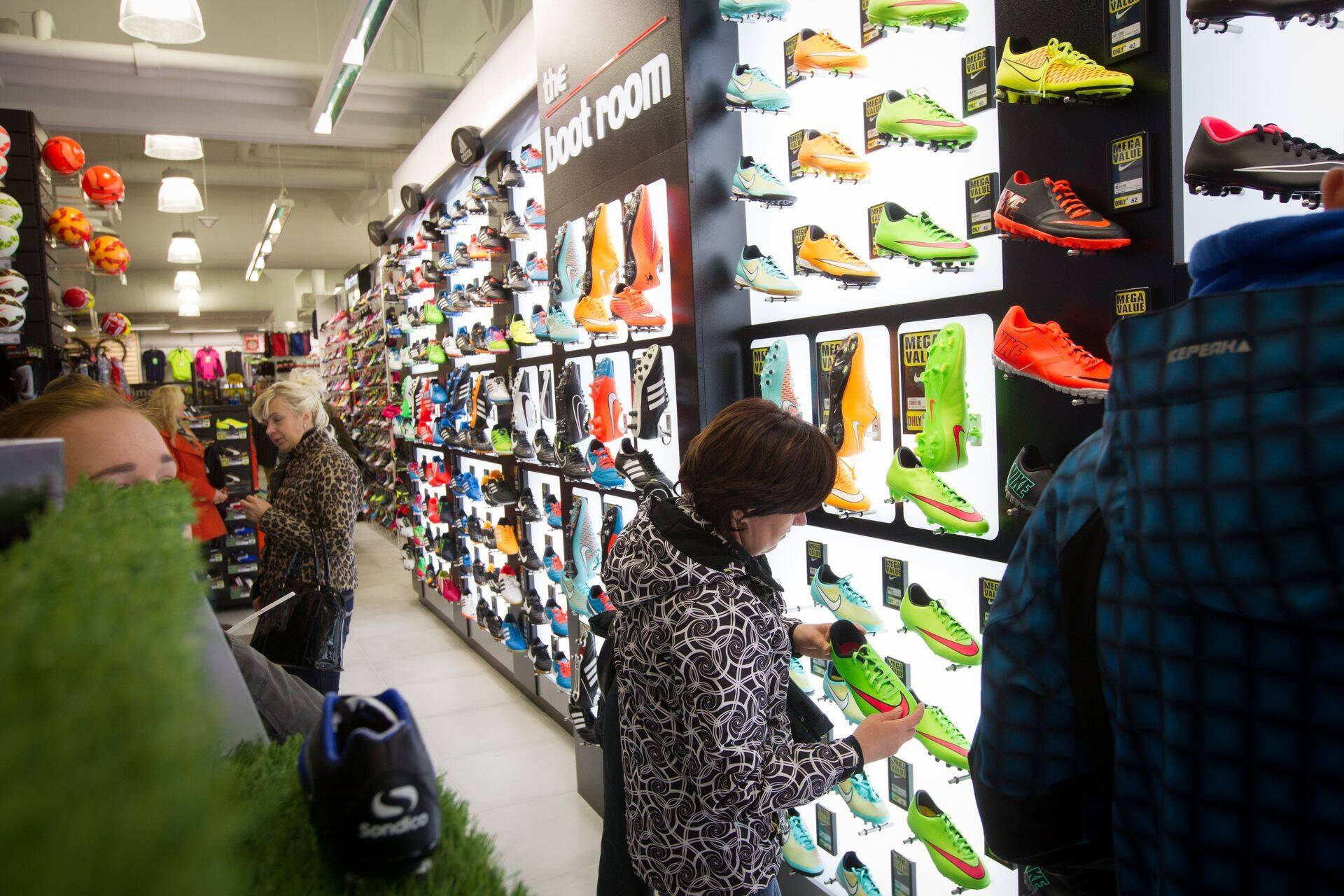 SportsDirecti spordikaupade kauplus Ülemiste kaubanduskeskuses.