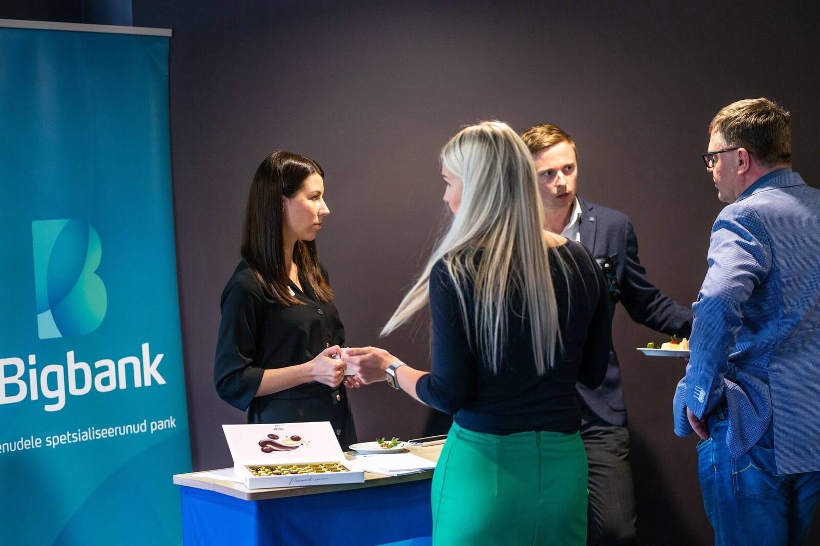 Размещение облигаций Bigbank и Holm Bank продлится только до пятницы, и если бы мне пришлось выбирать, я бы предпочел именно их, а не другие предложения.