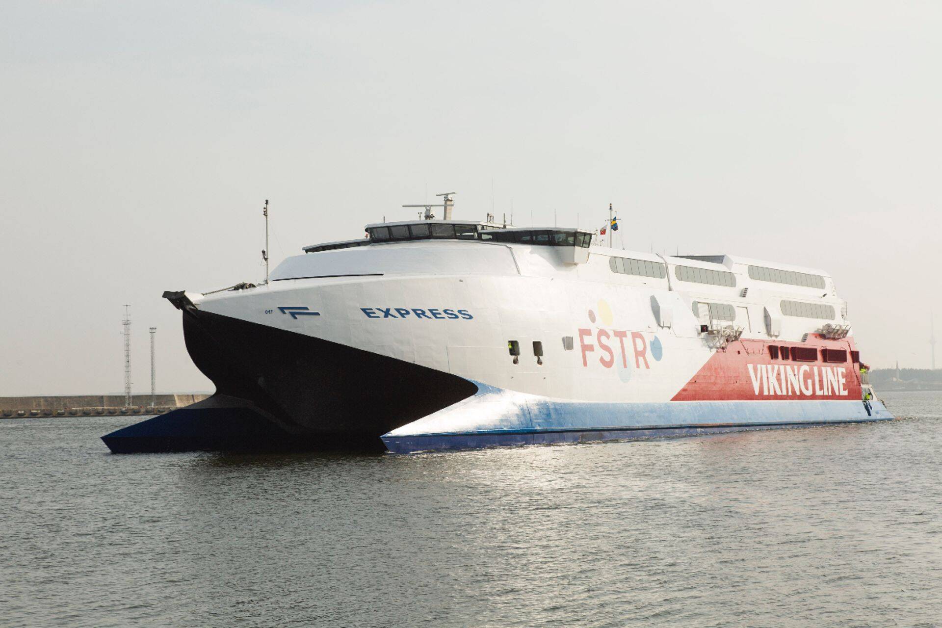 Используемый с апреля месяца катамаран Viking FSTR