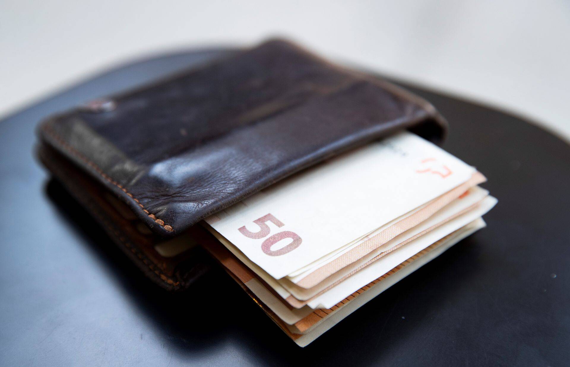 Soome maksuamet avalikustab üle 100 000 euro teeninute maksuandmed meediale.