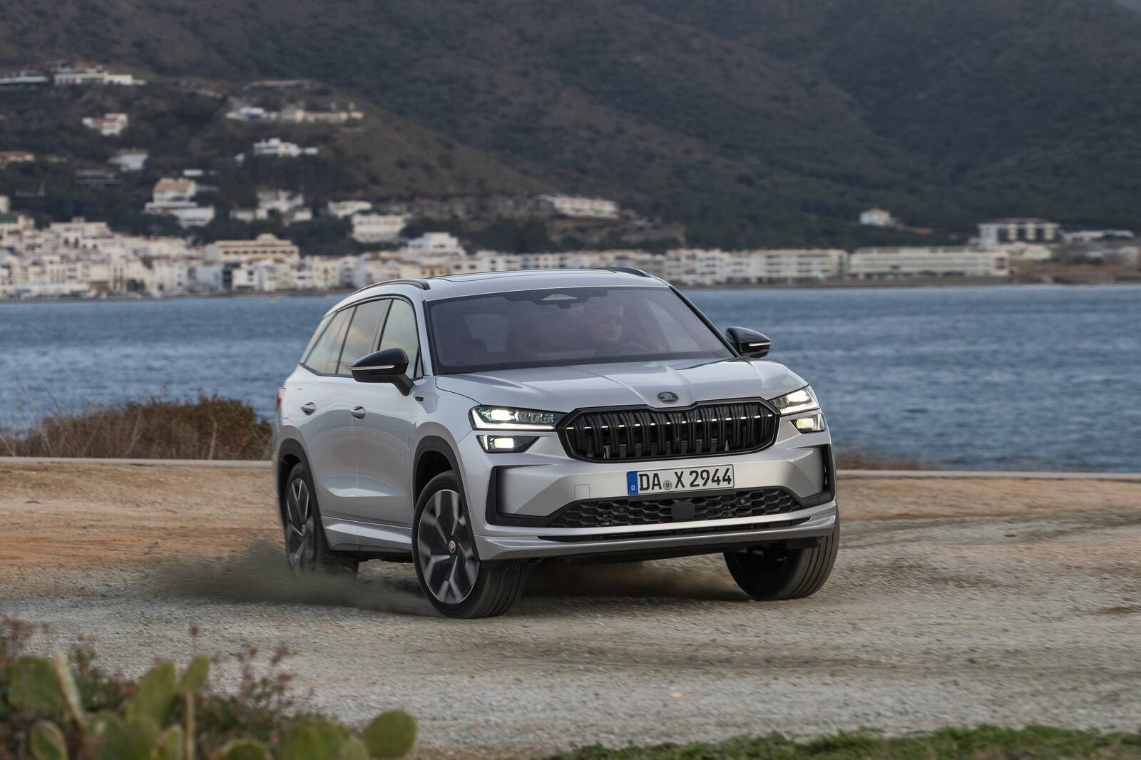Uue Škoda Kodiaqi tutvustus toimus Hispaanias Barcelona lähistel. Fotodel olev auto on Sportline’i varustuses.