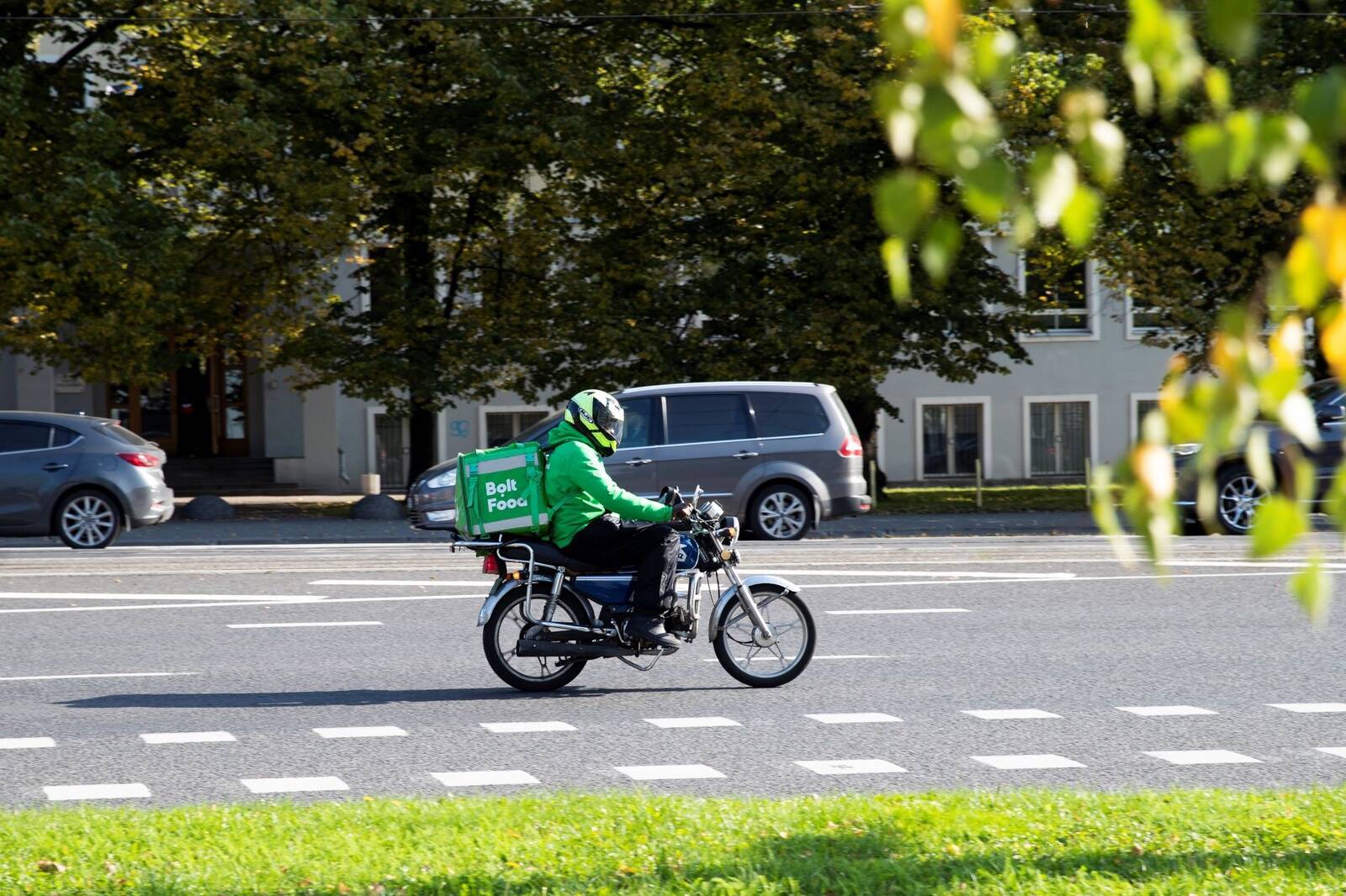 Sõidujagamisteenuse pakkujad ja toidukullerid on ühed aktiivsemad ettevõtluskonto kasutajad.
