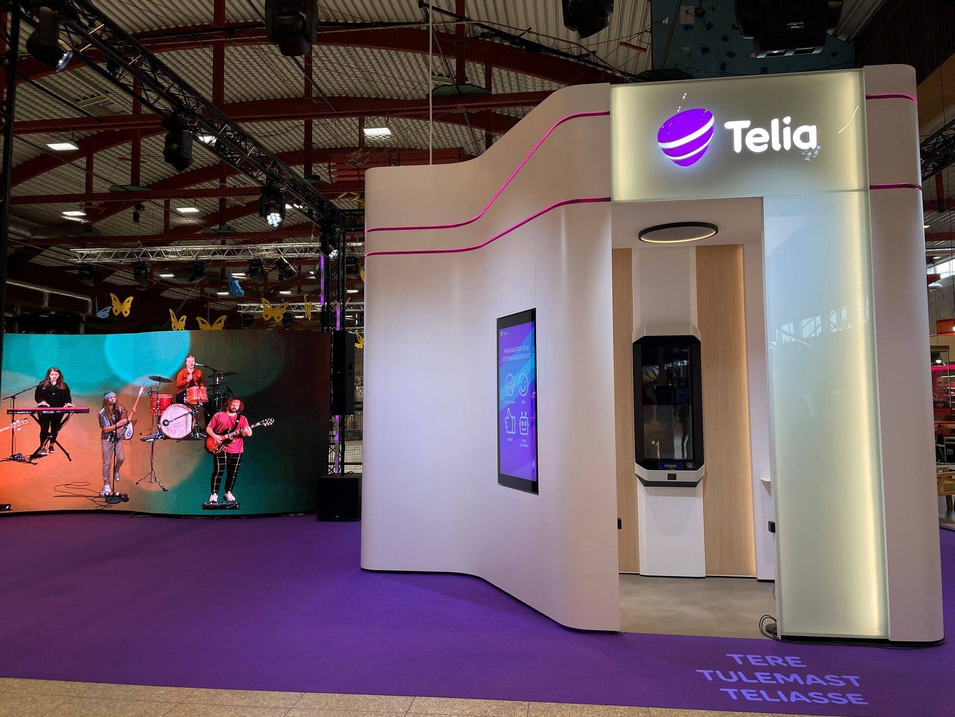 Telia iseteeninduspunkt Tartu Lõunakeskuses.