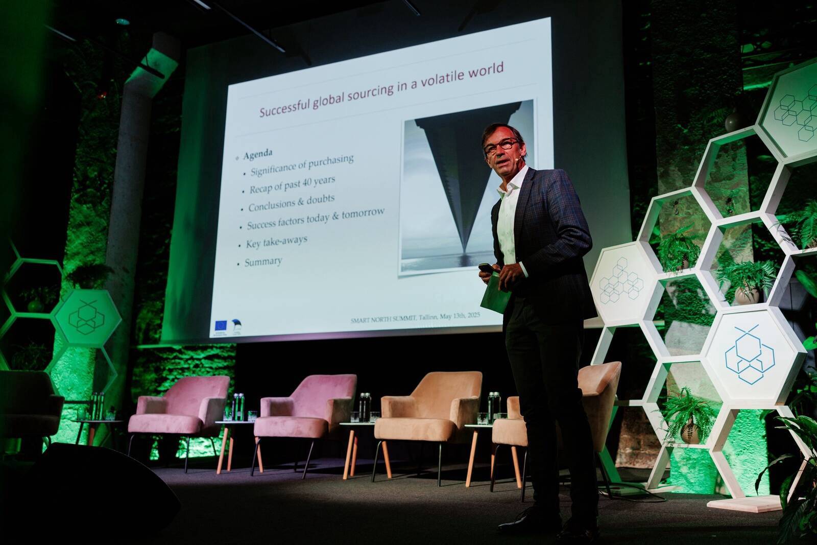 По словам бывшего вице-президента Bosch Роберта Хутера, закупки сильно изменились за последние 30 лет. Теперь они не локальны, а глобальны, требования к качеству сильно возросли – равно как и роль директора по закупкам в компании.