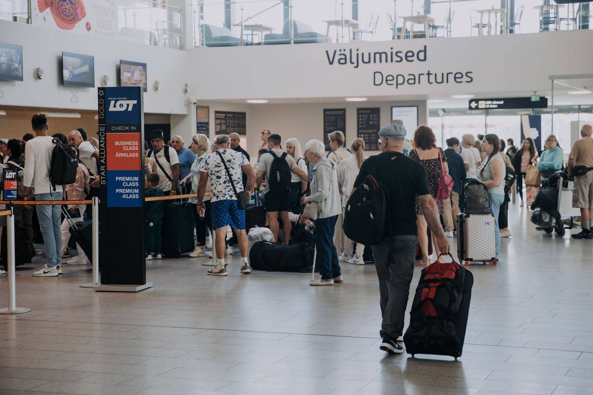 Reisijatel palutakse Tallinna lennujaama varakult kohale tulla.