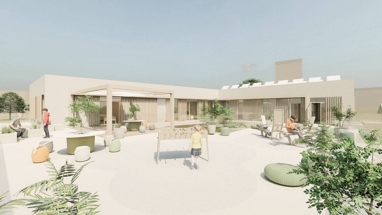 Katuseterrass on tänava poolt varjatud kahekorruselise hooneosaga, pakkudes privaatsust ja turvalisust.