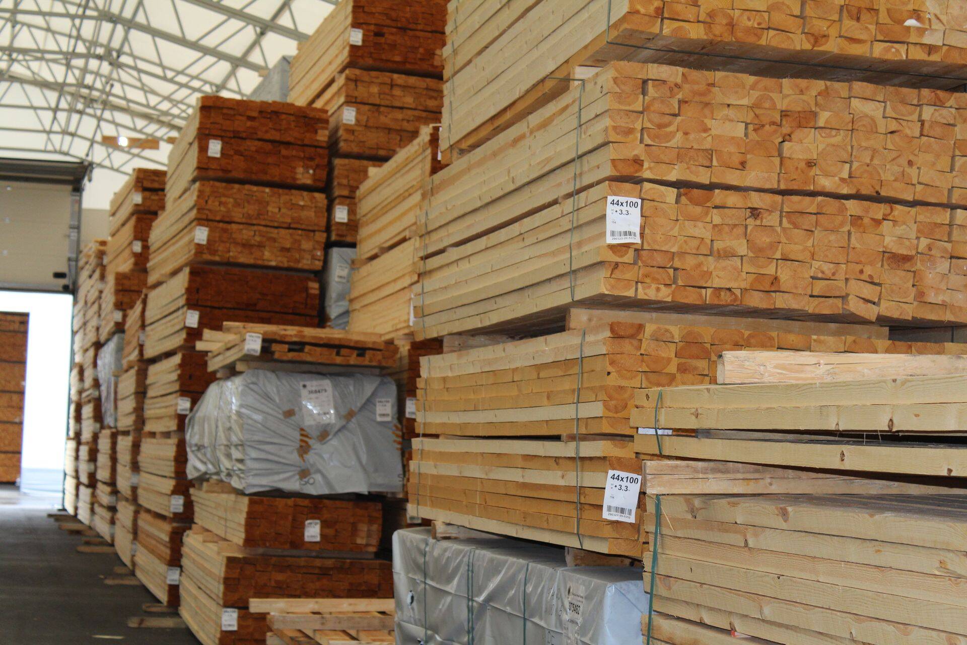 Nõudluse vähenemine maailmaturul puidu järale avaldab otsest mõju meie väliskaubandusele.