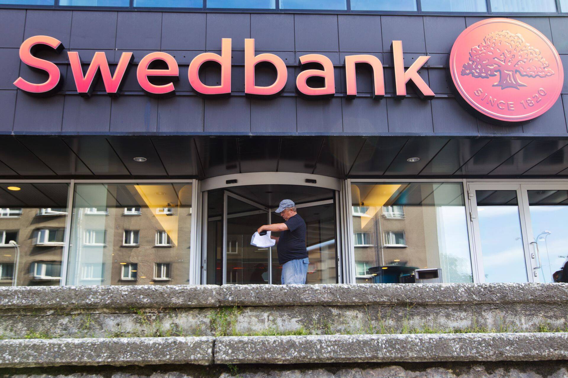 Swedbank võimaldab enda kaudu ajada rahaasju ka teistes pankades.