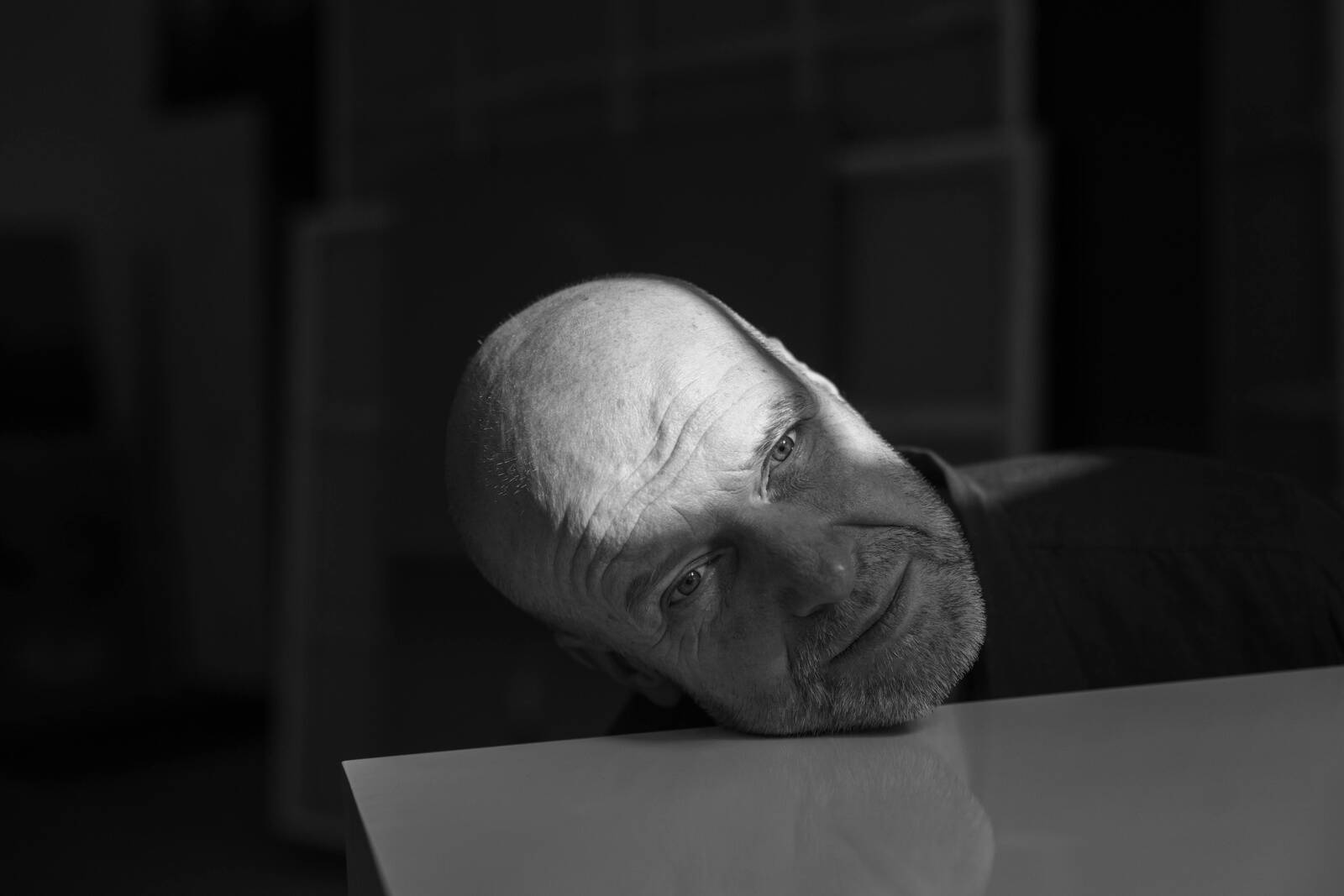 Maalikunstnik Kaido Ole teab, et tehniliselt suudab ta geniaalse töö teha, aga puudu jääb millestki kahe kõrva vahel. Või rinnakorvis.