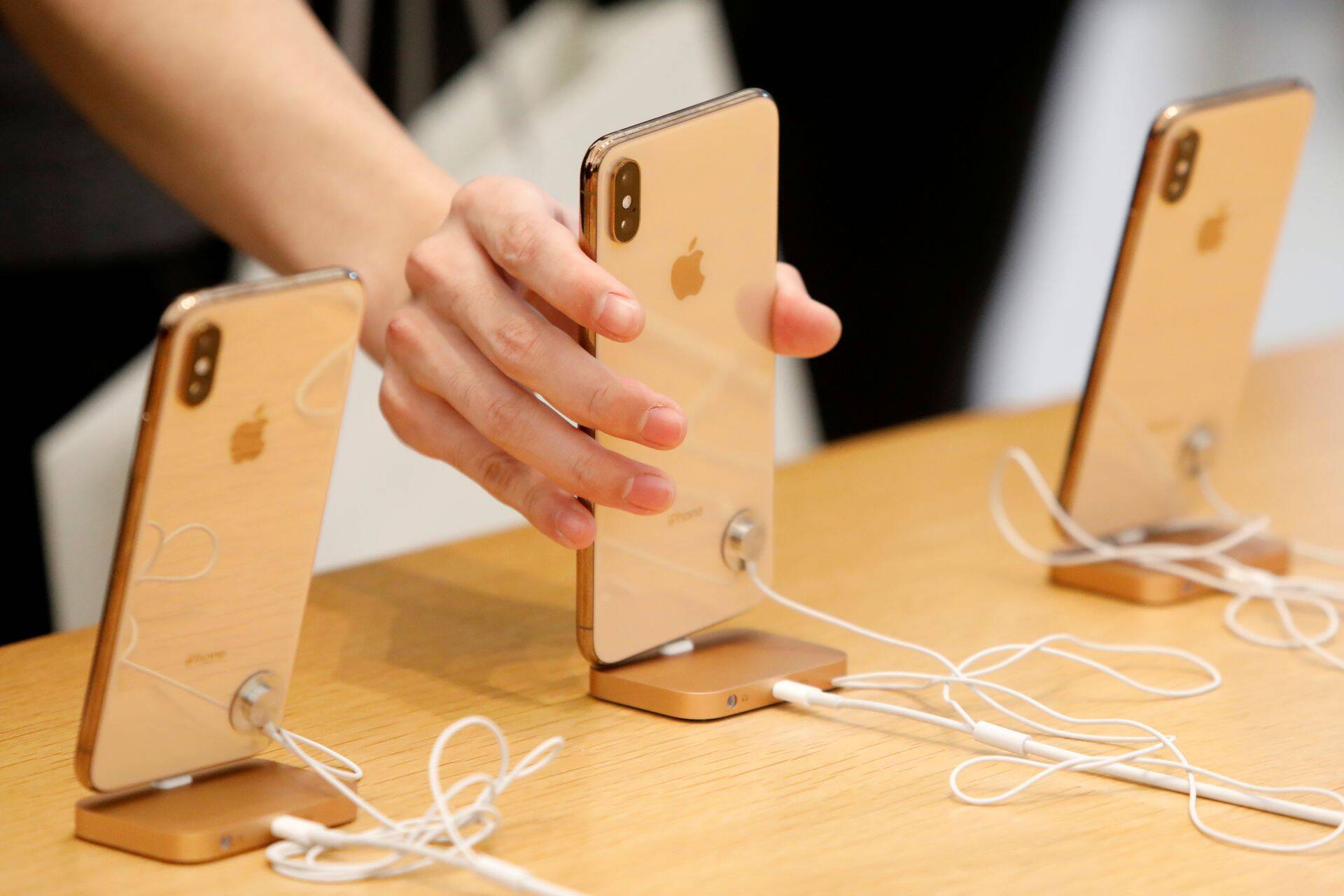 Первый iPhone 5G появится в 2020 году