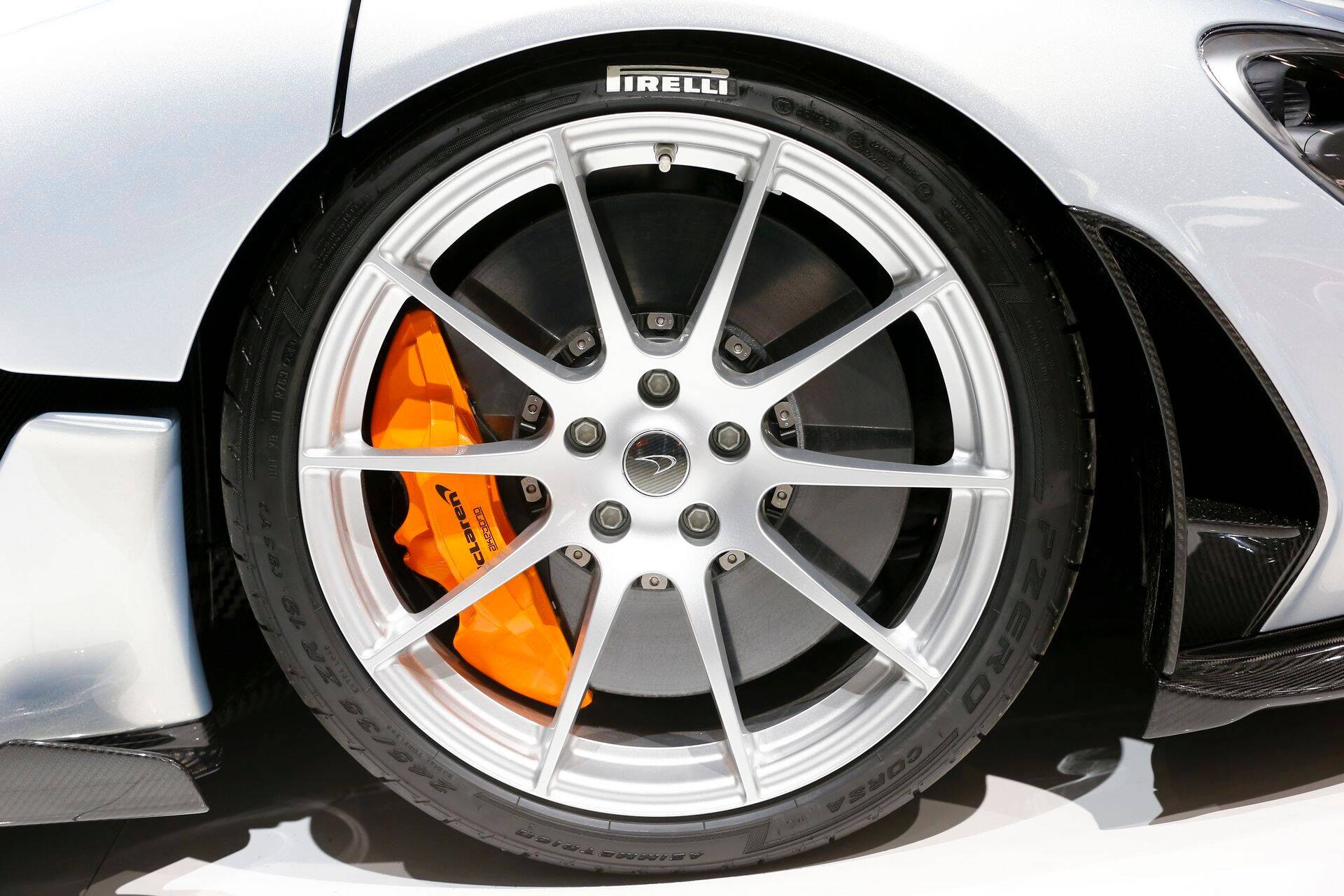 Tallinna jäätmekeskus nõudis hankel sõiduautodele valuvelgi. Pilt on illustreeriv.