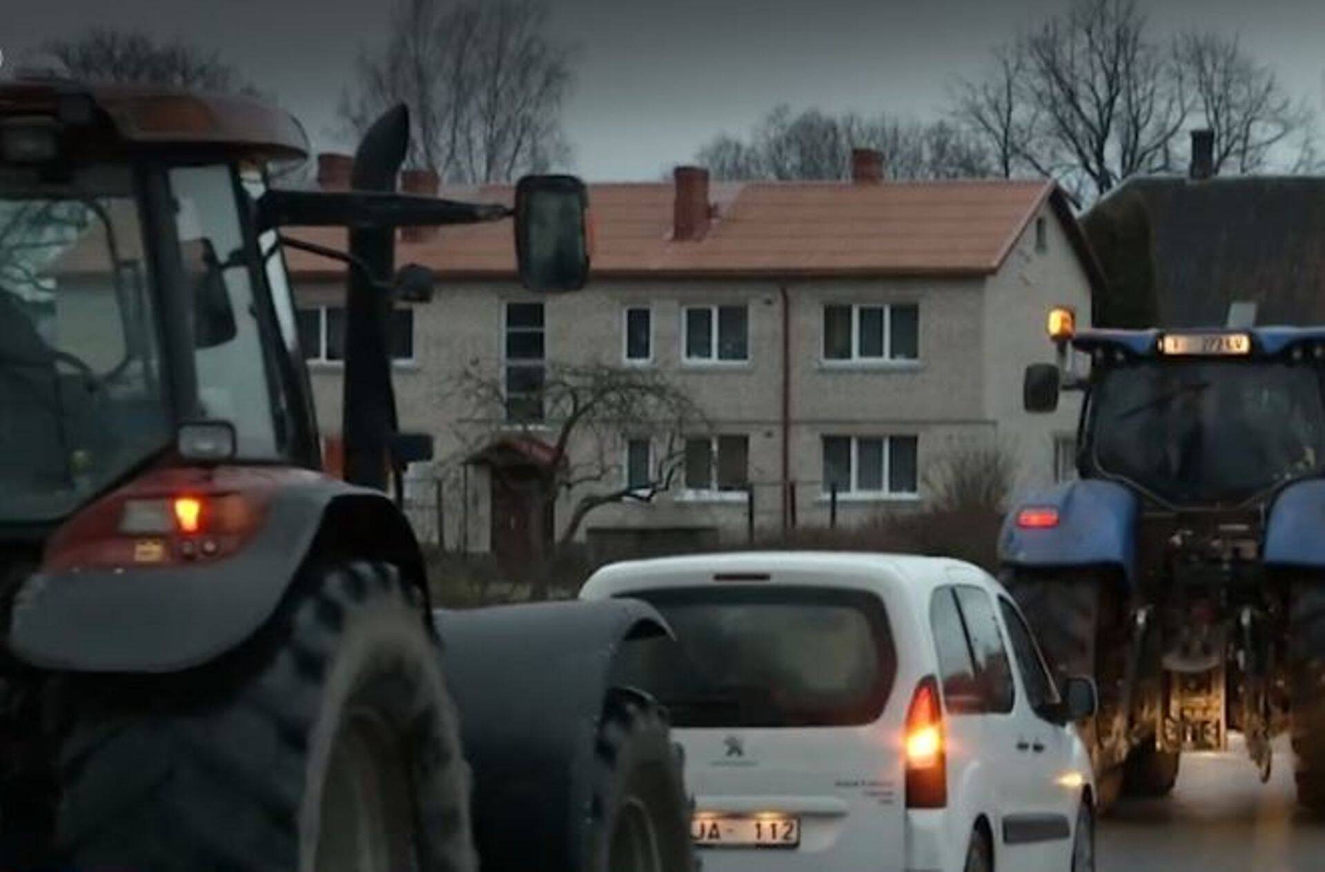 Läti põllumehed tõid traktorid tänavatele.