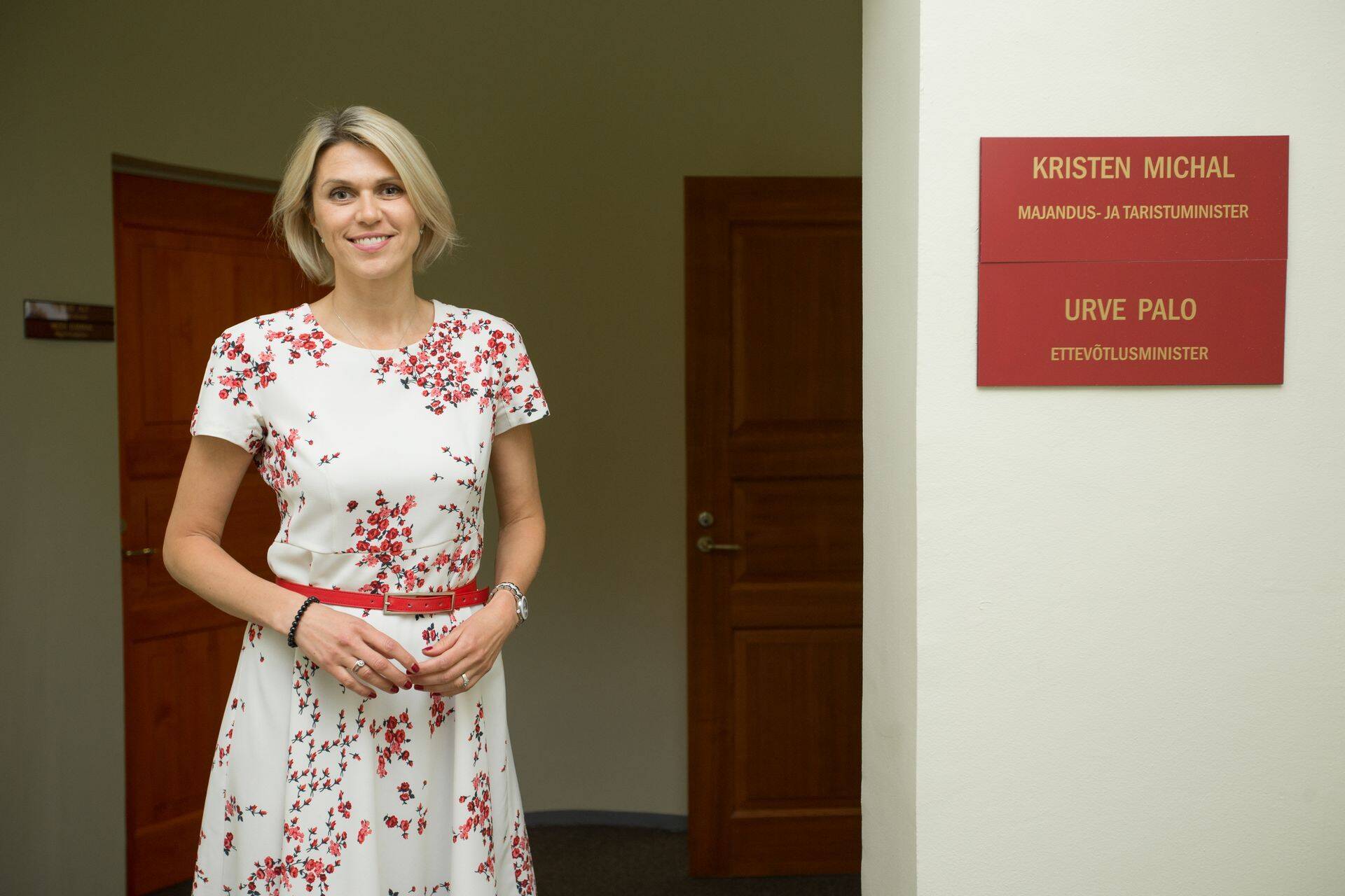 Ettevõtlusminister Urve Palol läks kontorikaaslase Kristen Michaliga suhted tuliseks.