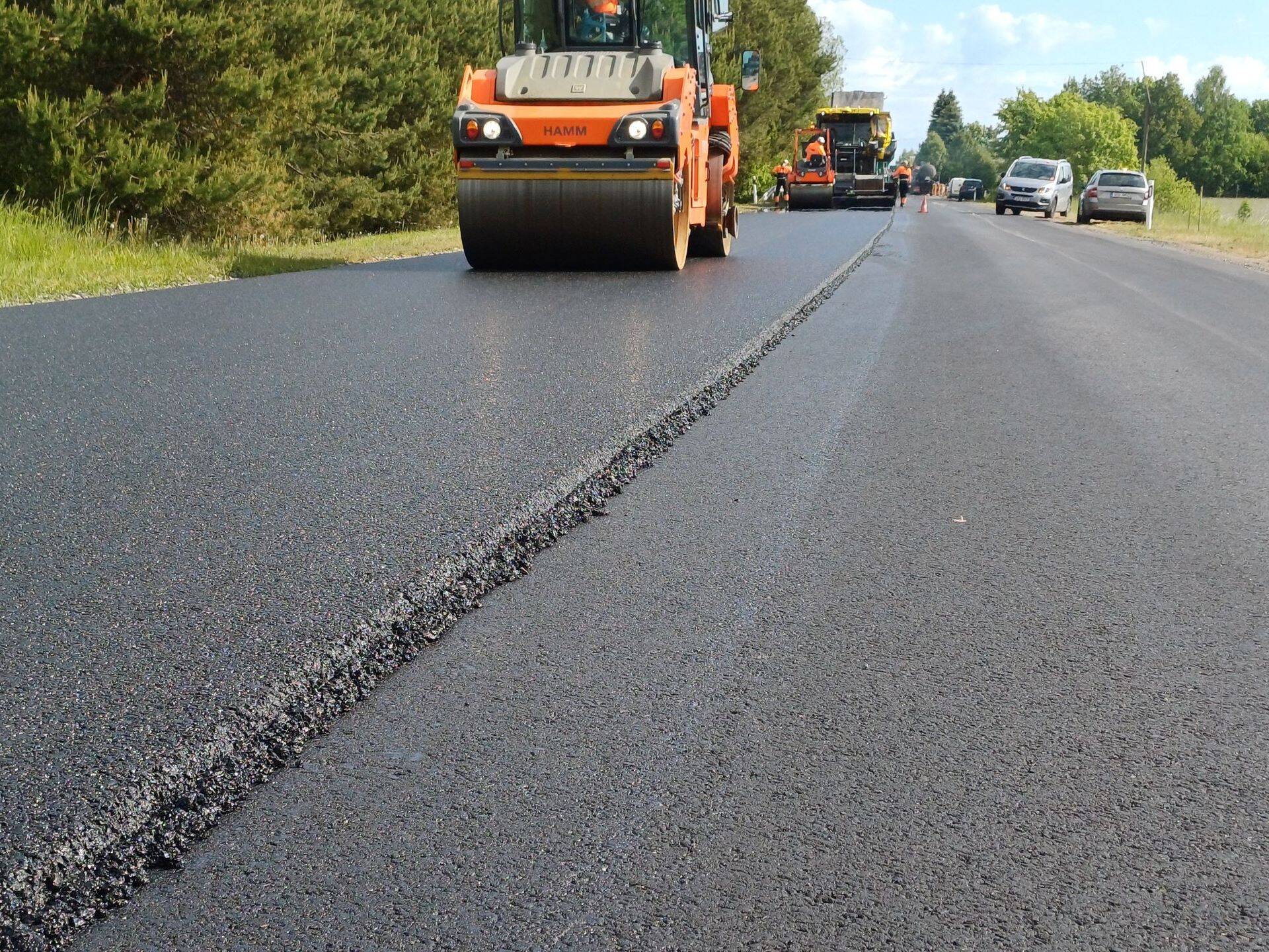 Transpordiamet on katsetamas erinevaid võimalusi, kuidas asfalti kui toodet nö rohelisemaks teha