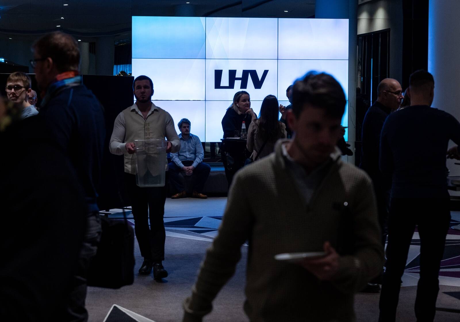 LHV edestab oma veebruaris avaldatud finantsplaani 14,1 miljoni euroga ehk kolmandiku võrra.