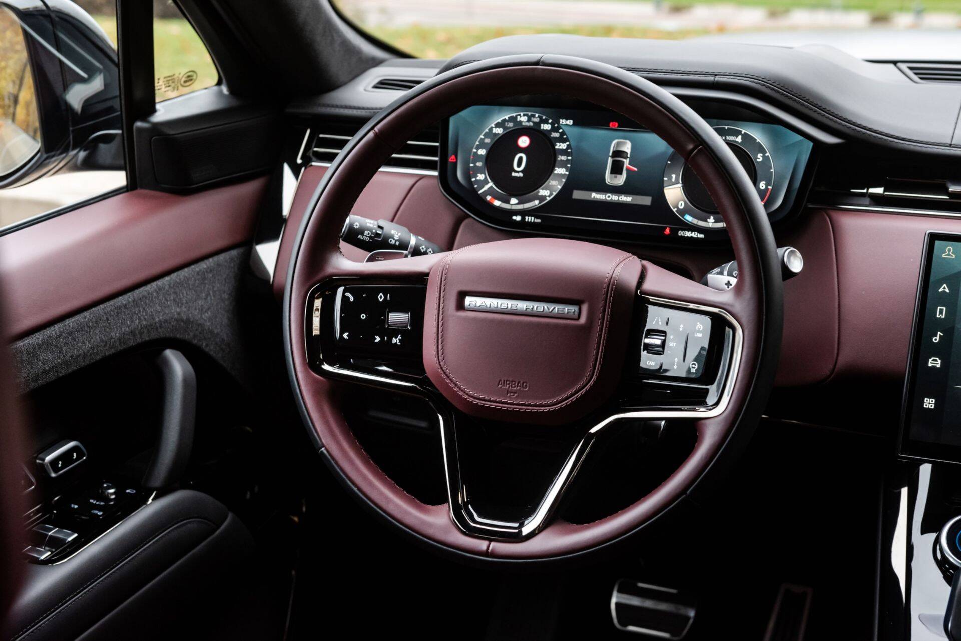 Range Rover Sporti salong (tootja foto)