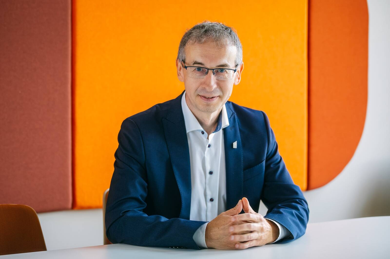 Professor Einari Kisel märkis foorumil, et tegelikult on Eesti energia hinna poolest tubli Euroopa keskmik, kuid meie naabrid on odava energia tšempionid.