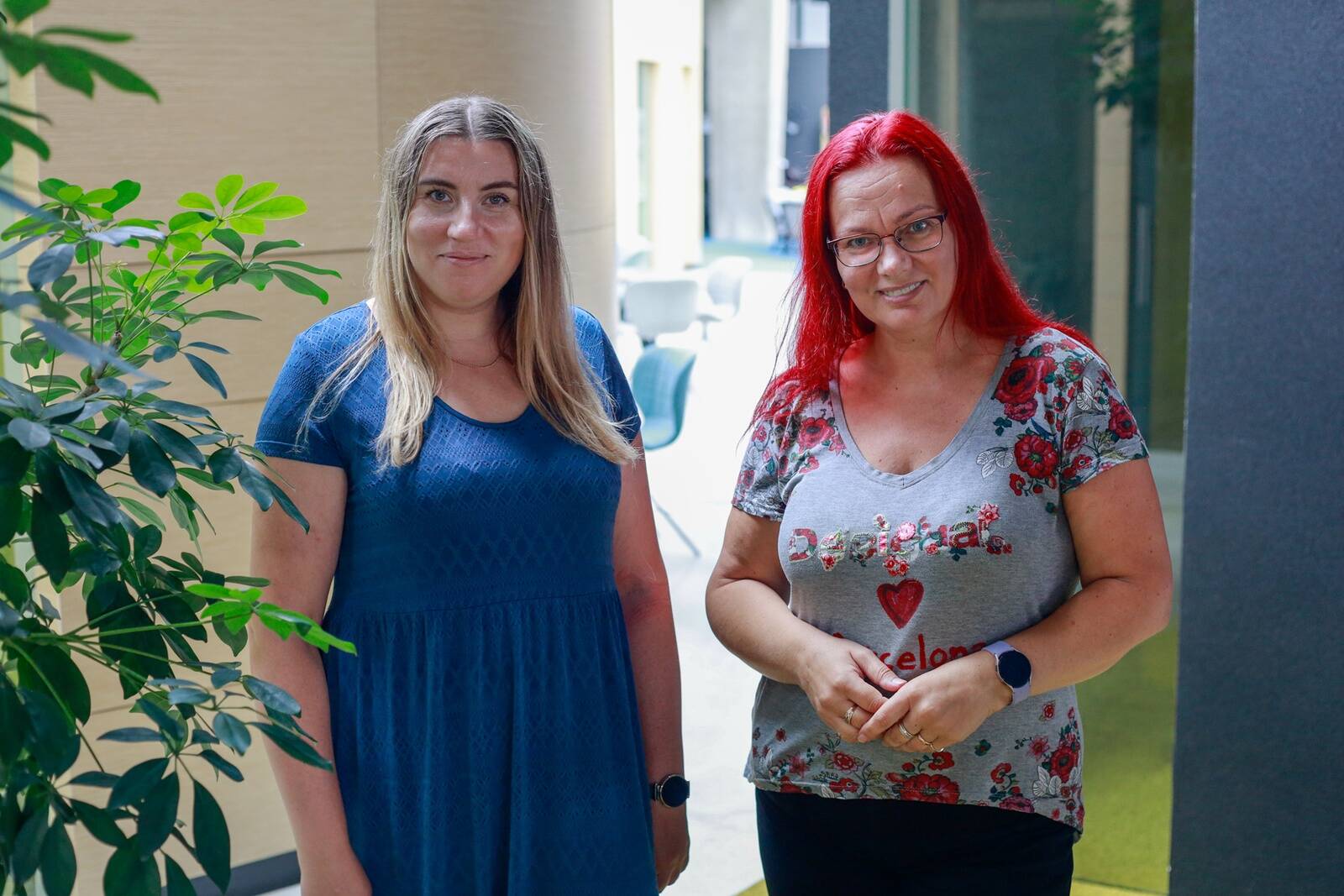 Instari projektijuht Birgit Ruunik ja saatejuht Helen Roots.