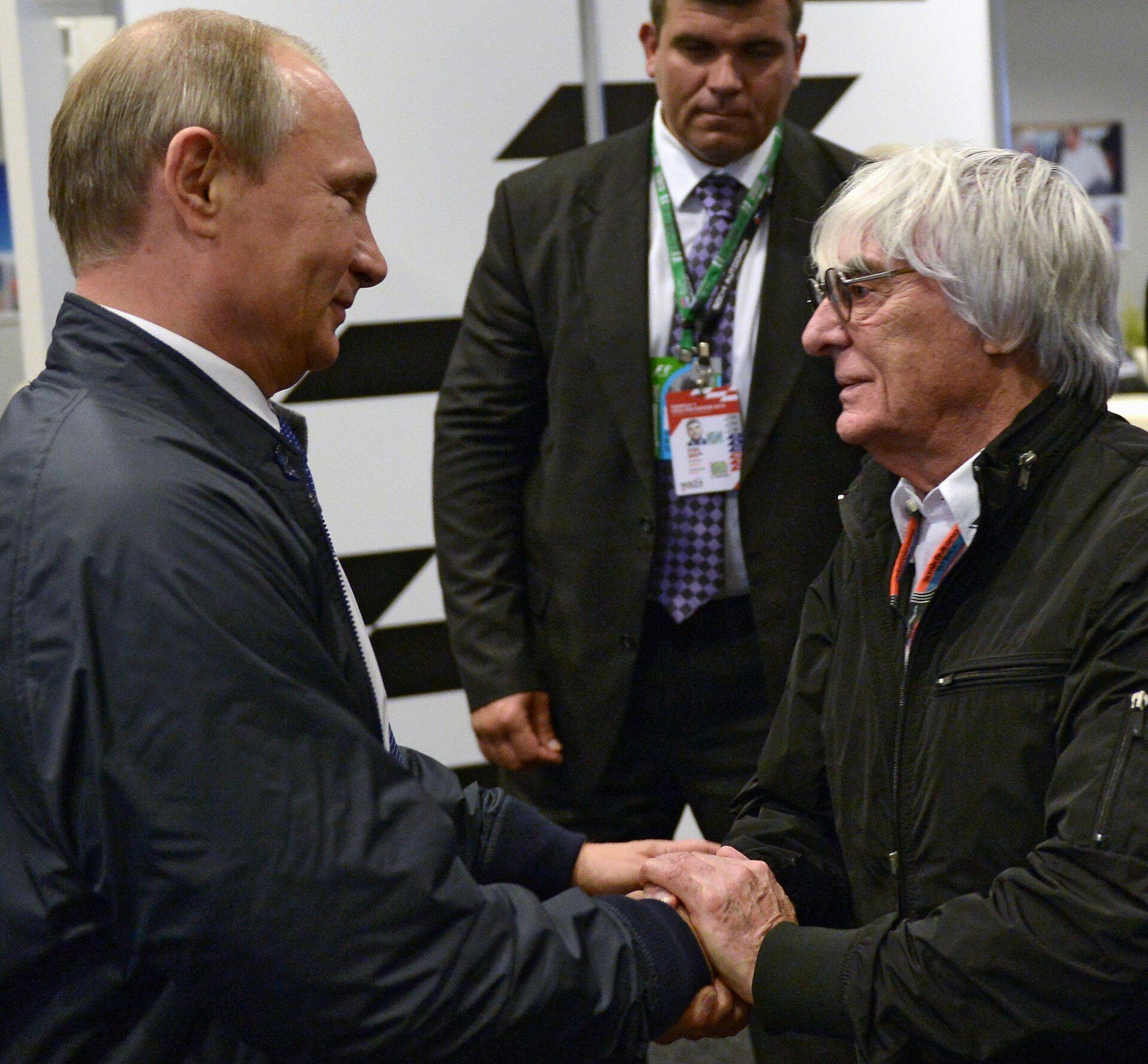 Bernie Ecclestone on F1 omanike kasumite suurendamiseks sõlminud lepinguid raharikaste riikide juhtidega, sealhulgas ka Venemaa presidendi Vladimir Putiniga.