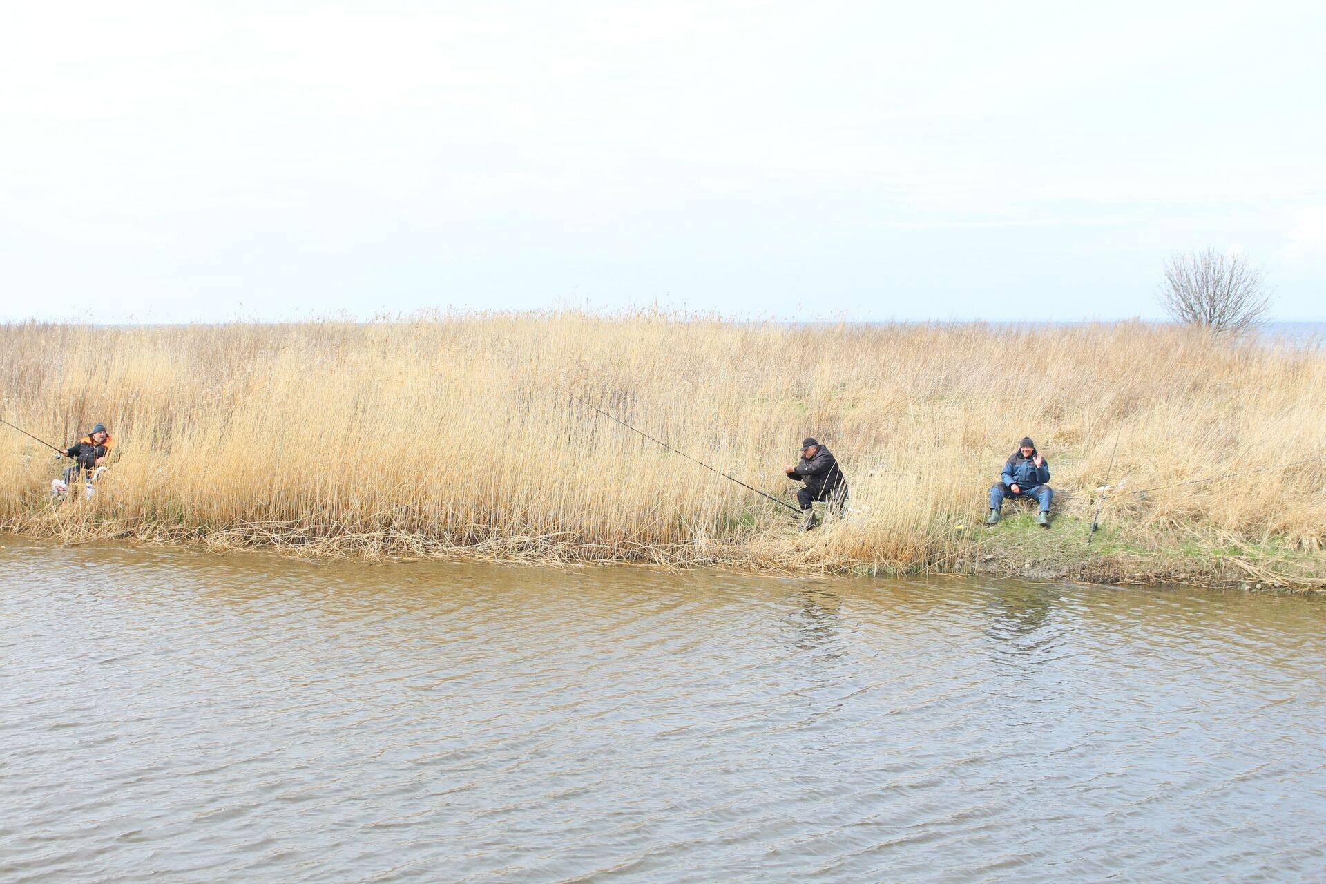 Seaduskuulekal kalamehel on alati kõik load-paberid korras.