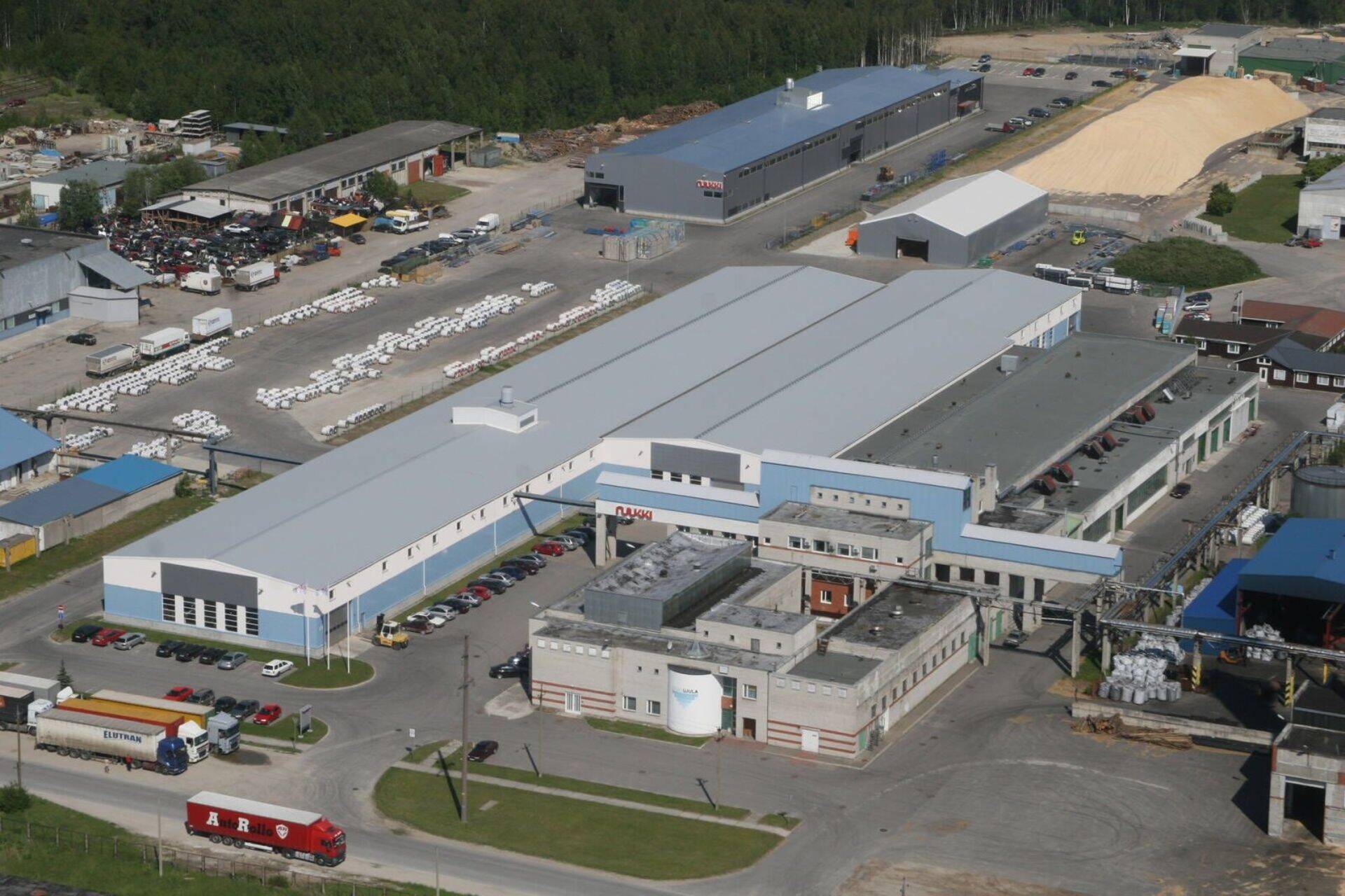 Ruukki tehas saab elektrienergia 100protsendiliselt taastuvallikatest, teatas ettevõte tänavu veebruaris. Ruukki noppis masina- ja metallitööstuse TOPis seekord 2. koha.