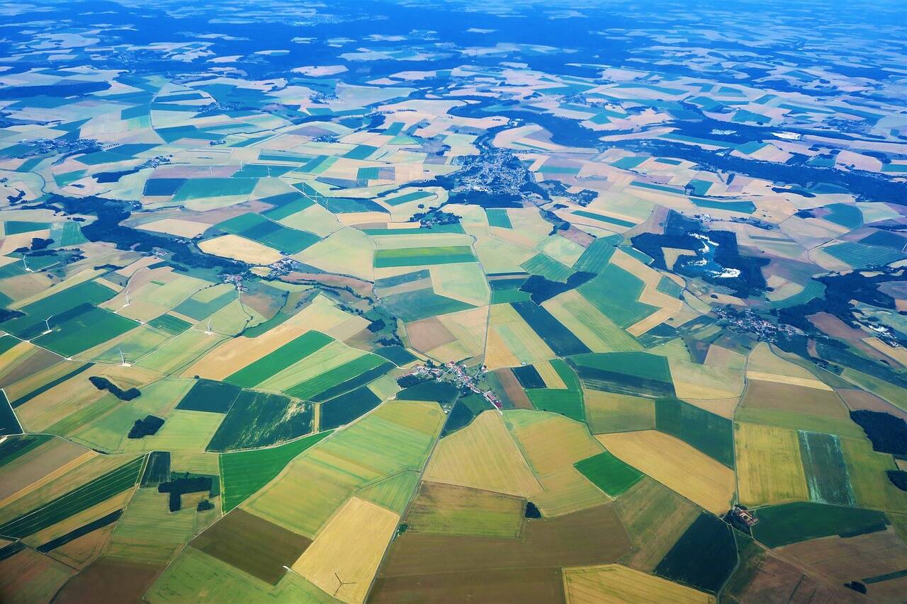 Ruumiandmete sisestamine on võimalik nii kaardil joonistades kui ka failist üles laadides.