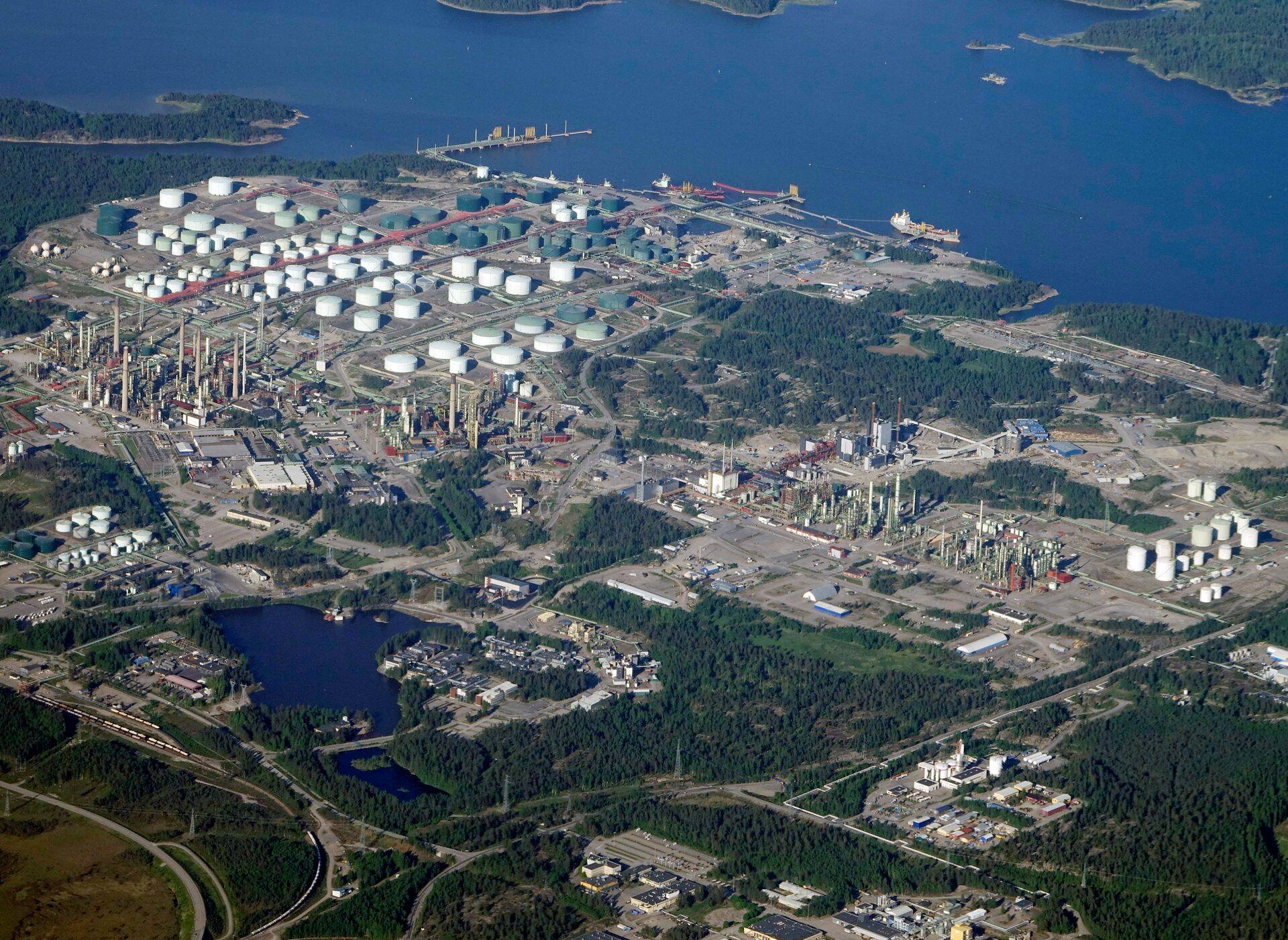 Neste rafineerimistehas Soome Porvoo sadamas.
