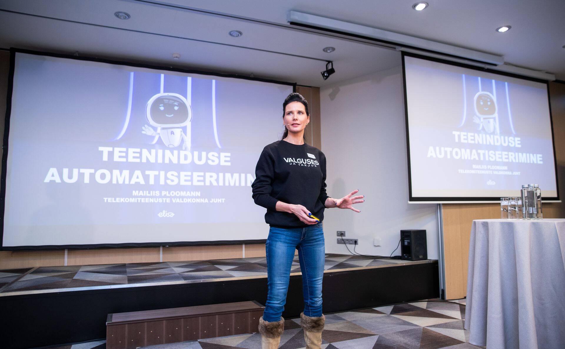 Elisa Eesti telekomivaldkonna juht Mailiis Ploomann rääkis 8. detsembri konverentsil, kuidas jõuda innovaatilise lahenduse kiiresti piloteerimisest toimivate ja jätkusuutlike äriprotsessideni.