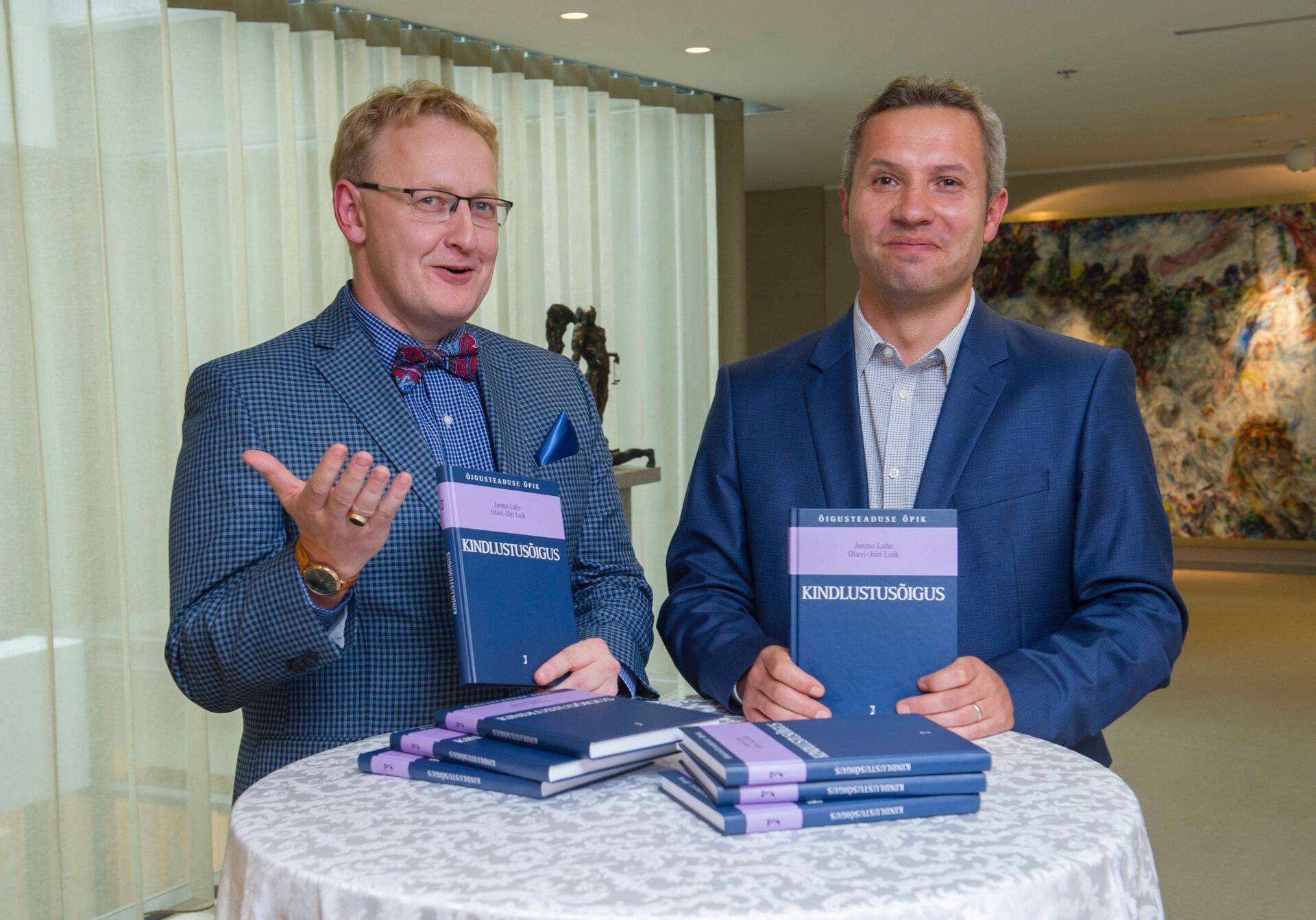 Vandeadvokaat Olavi-Jüri Luik (vasakul) ja professor Janno Lahe.