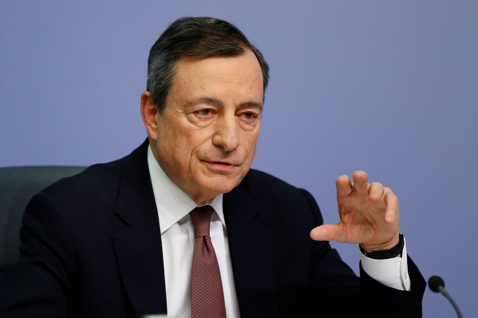 Mario Draghi juhitav Euroopa Keskpank otsustas neljapäeval võimalikud intressitõusud veel edasi lükata.