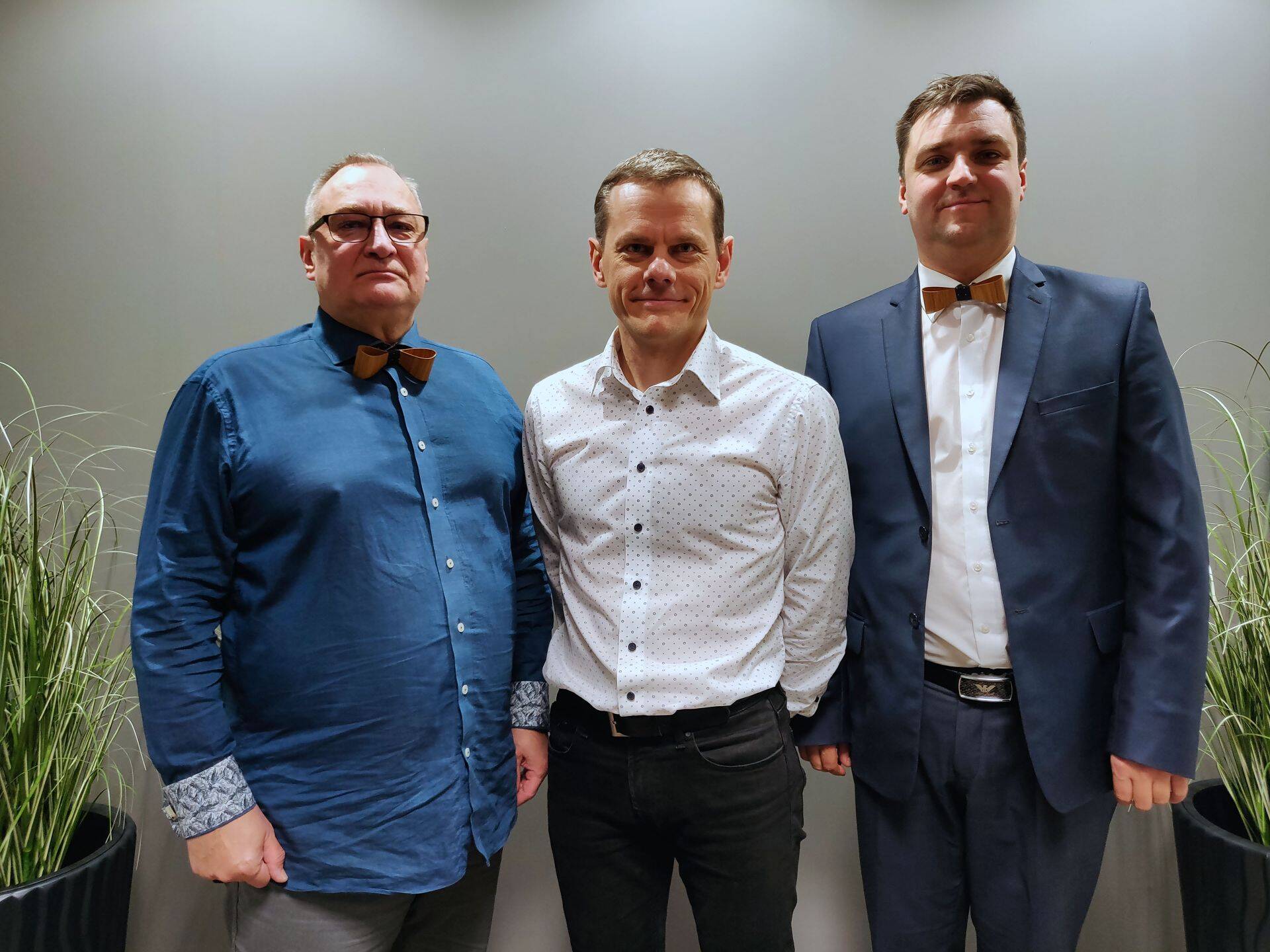 Saates "Ettevõtlusraadio" räägivad Mart Opmann, Priit Vuks ja Swen Uusjärv rahapesu etappidest ja ettevõtja vastutusest rahapesuriskiga seoses.