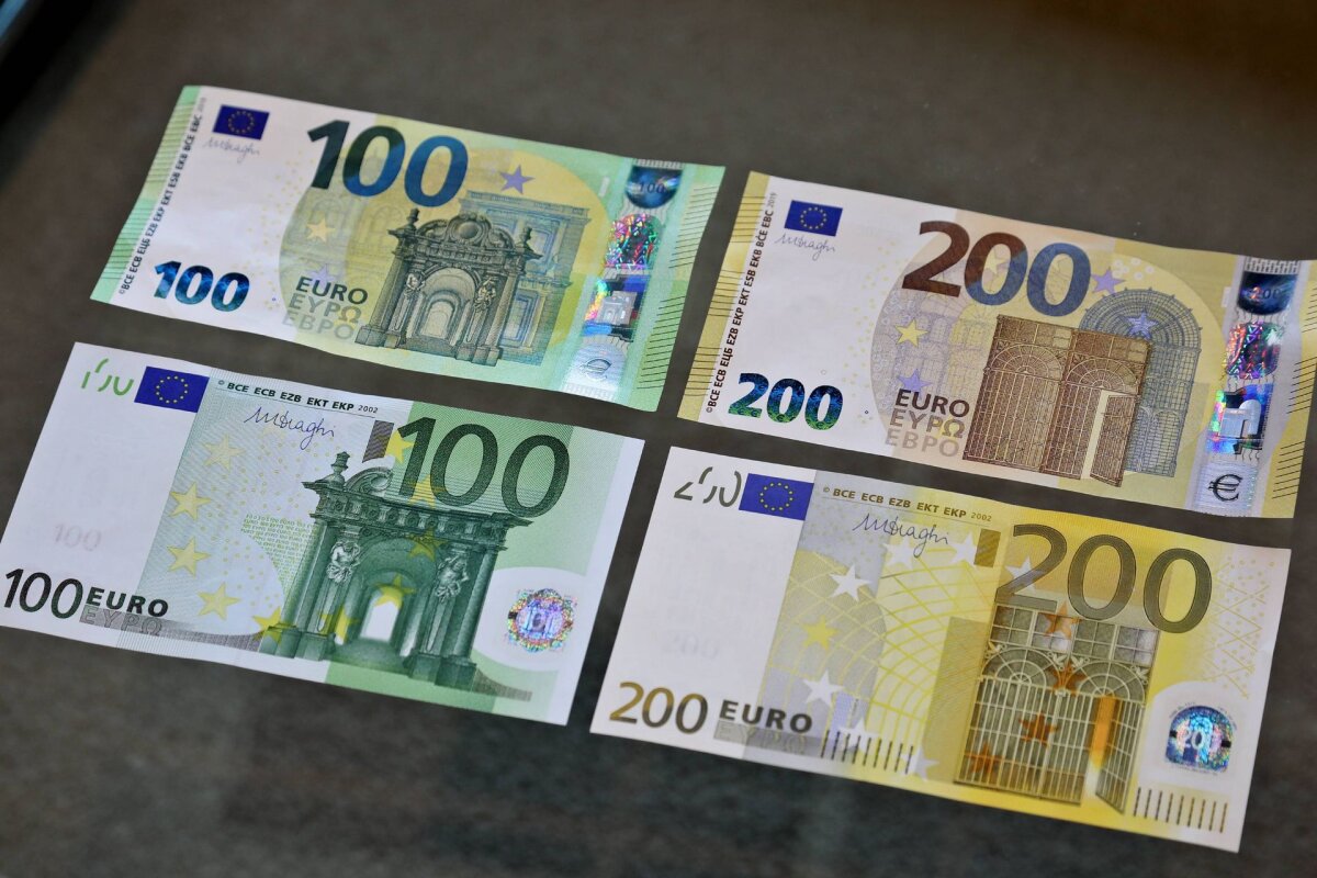 Как отличить евро. 100 Евро купюра. Евро купюры 100 евро. Купюра 100 евро нового образца. Купюра 200 евро.