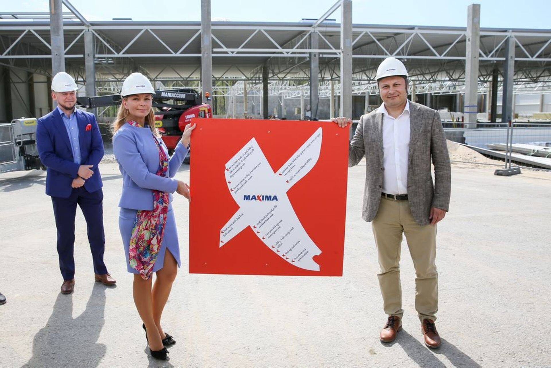 Maxima eesti avalike suhete juht Katja Ljubobratets ja peadirektor Vygintas Šapokas