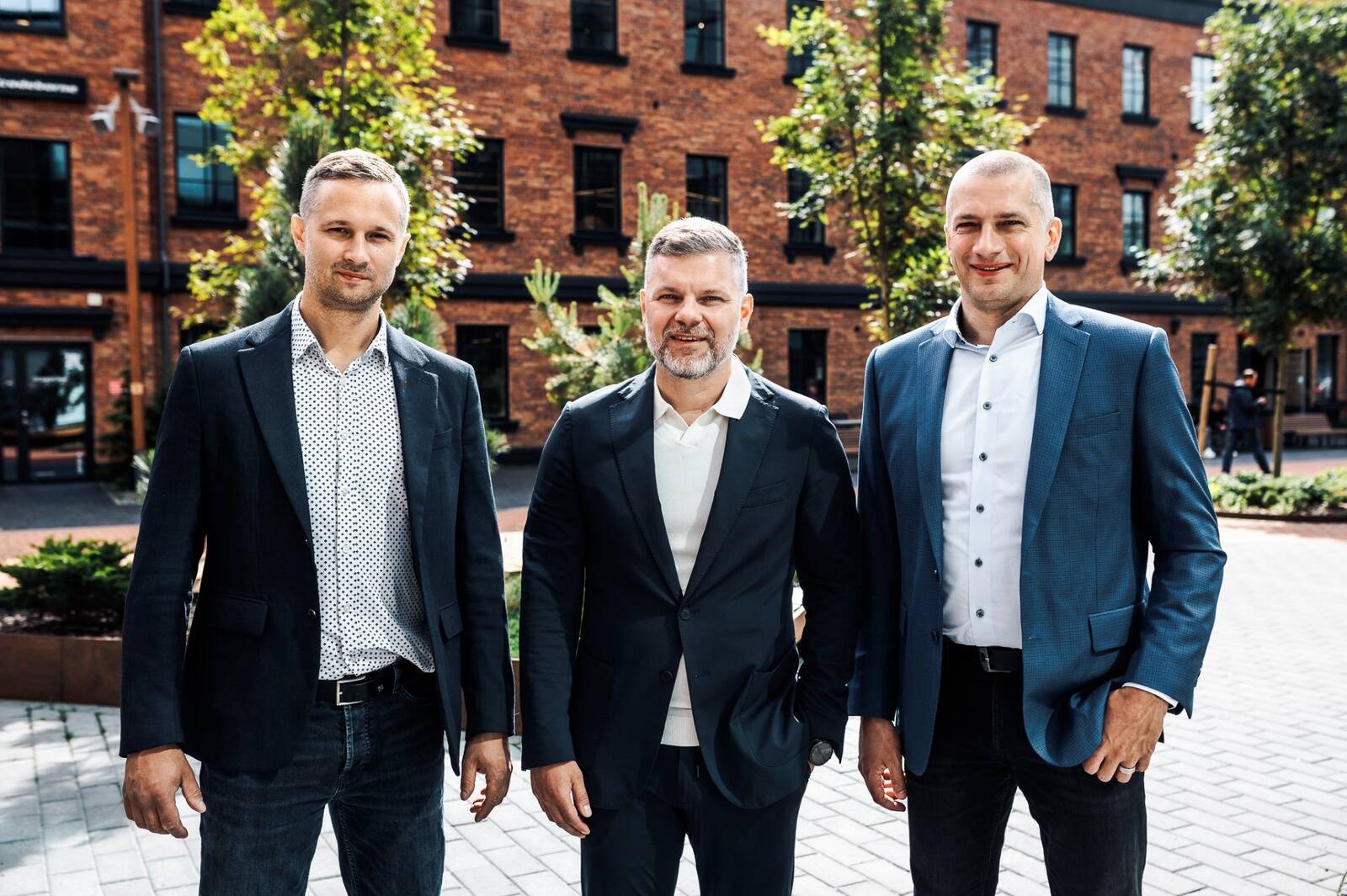 Vasakult Indrek Kaldoja , Veiko Veskimäe ja Jarmo Liiver