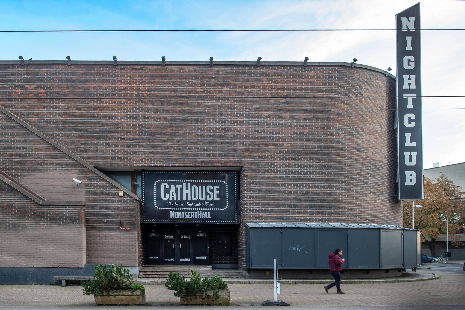 Arhitektide Peep Jänese ja Henno Sepmanni ning sisearhitekt Aulo Padari loodud klinkertellistest hoone asendatakse kõrghoonega (Foto: Elon OÜ).