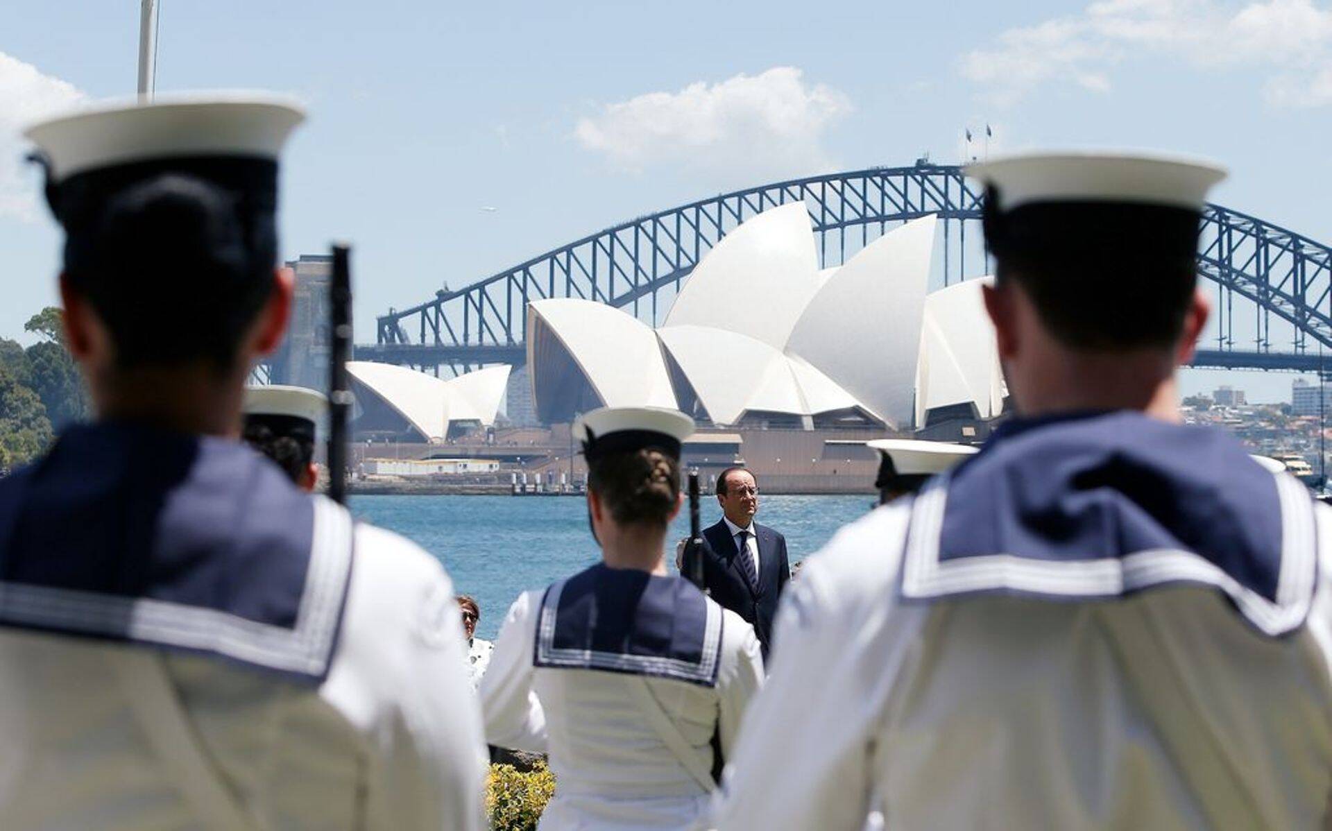 Merevägi Sydney ooperimaja ees.