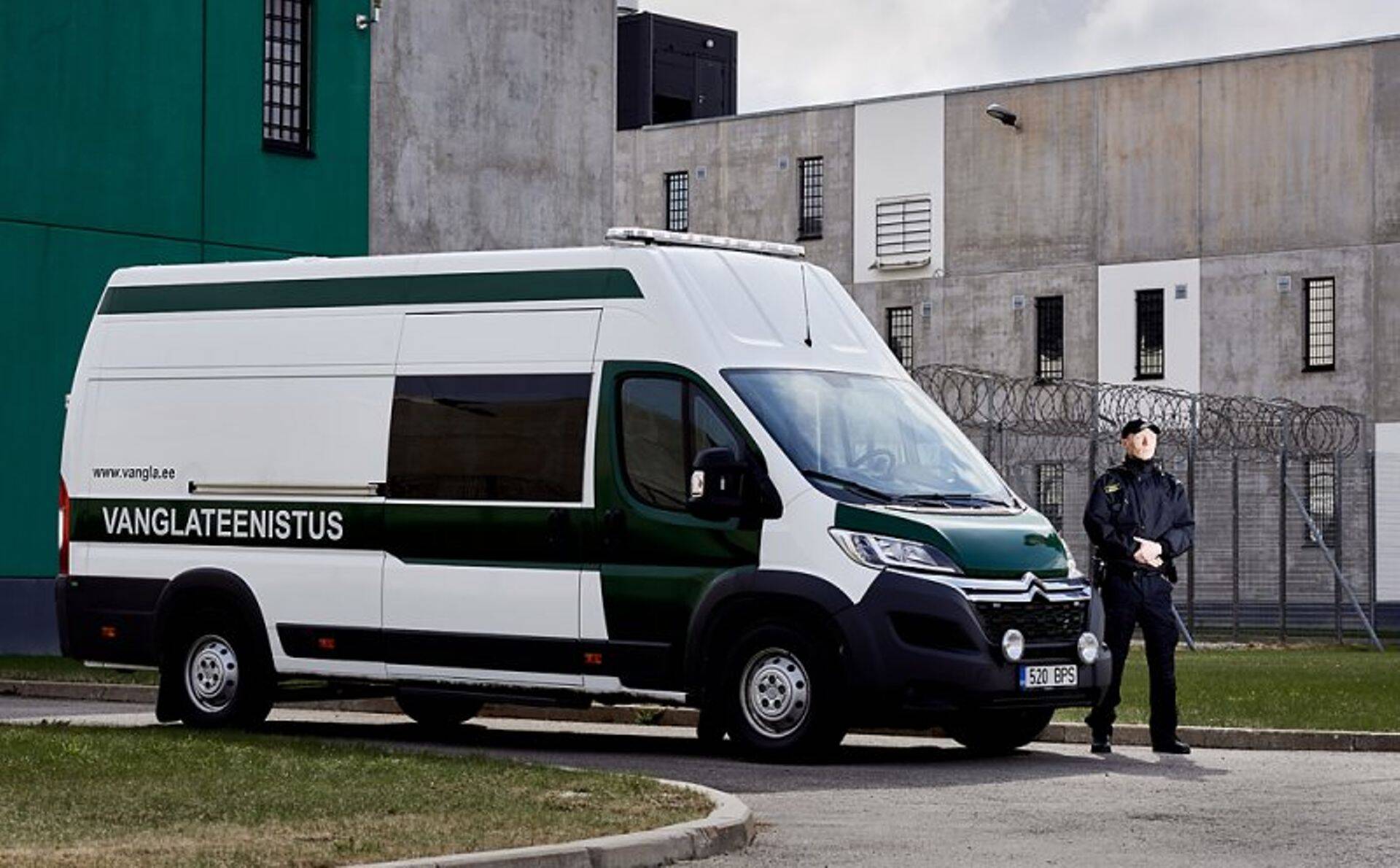 Vanglaametnikud peatasid purjus juhiga veoki