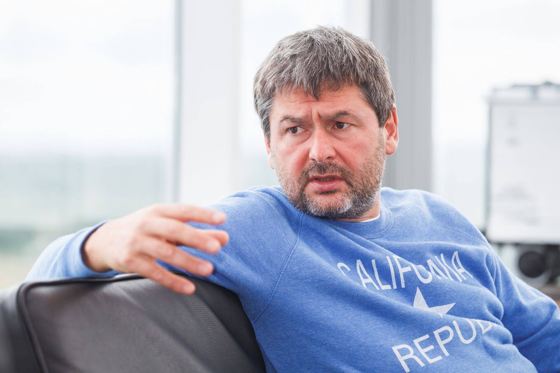 Oleg Ossinovski Skinest sattus Lätis raudtee altkäemaksuskandaali.