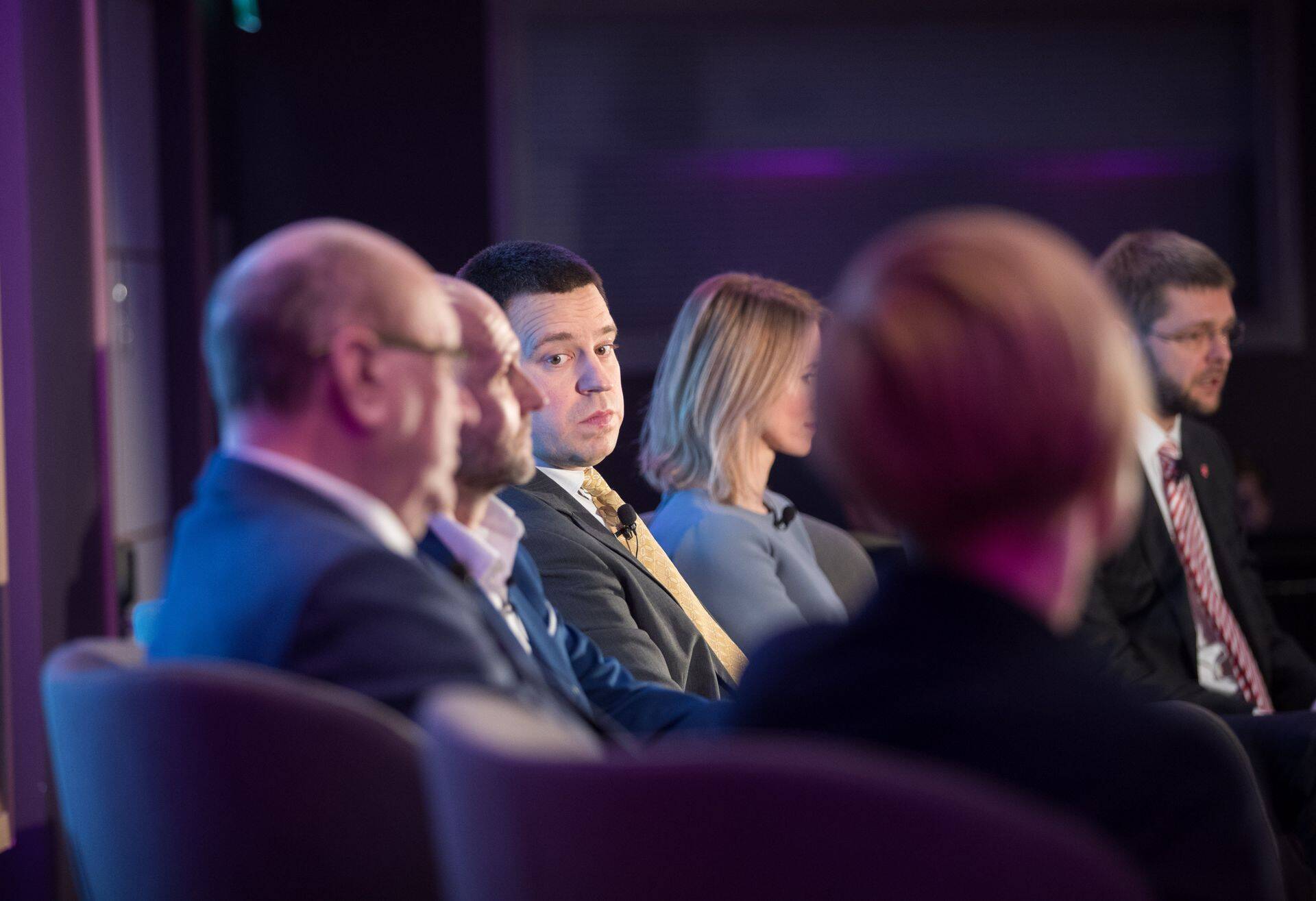 Ratas otsustas Kaja Kallase asemel Mart Helme ja Helir-Valdor Seederi poole vaadata