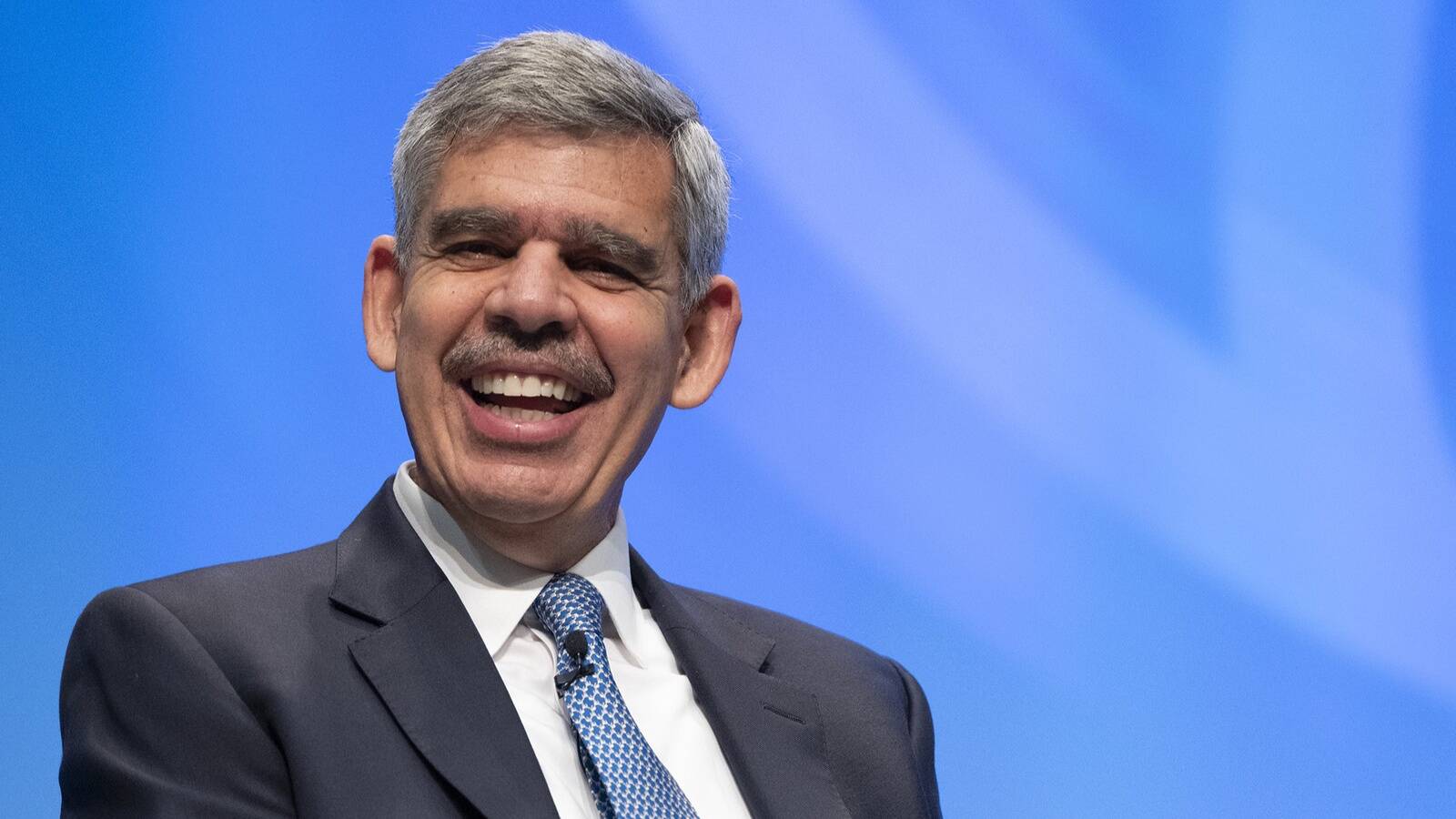 Mohamed A. El-Erian on Cambridge'i Ülikooli Queens' College'i president ja Pennsylvania Ülikooli Whartoni ärikooli professor. Ta on raamatu „The Only Game in Town: Central Banks, Instability, and Avoiding the Next Collapse“ (2016) autor ning raamatu "Permacrisis: A Plan to Fix a Fractured World" (2023) kaasautor koos Gordon Browni, Michael Spence'i ja Reid Lidow'ga. Alates 2014. aastast on ta ka peaökonomisti nõunik Allianzis, mis on maailma suurimate investeerimisfirmade hulka kuuluva PIMCO emaettevõtte. Aastatel 2007-2014 oli El-Erian PIMCO tegevjuht ja investeeringute kaasjuht 2007-2014.