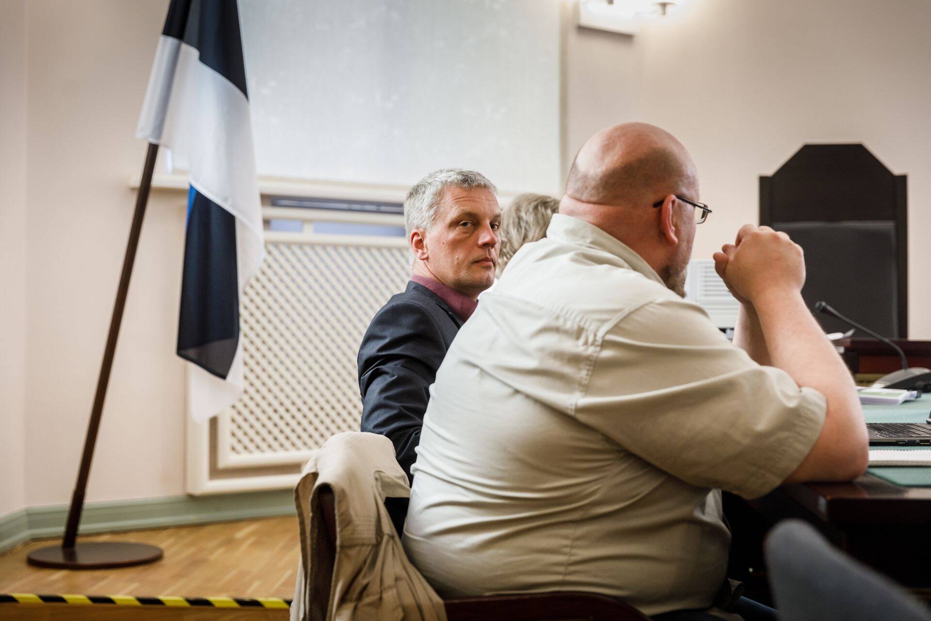 KMG Inseneriehitusest olid viimasel istungil kohal ettevõtte juht Arno Elias (keskel) ja eelarvegrupi juht Gert Kaarmann.
