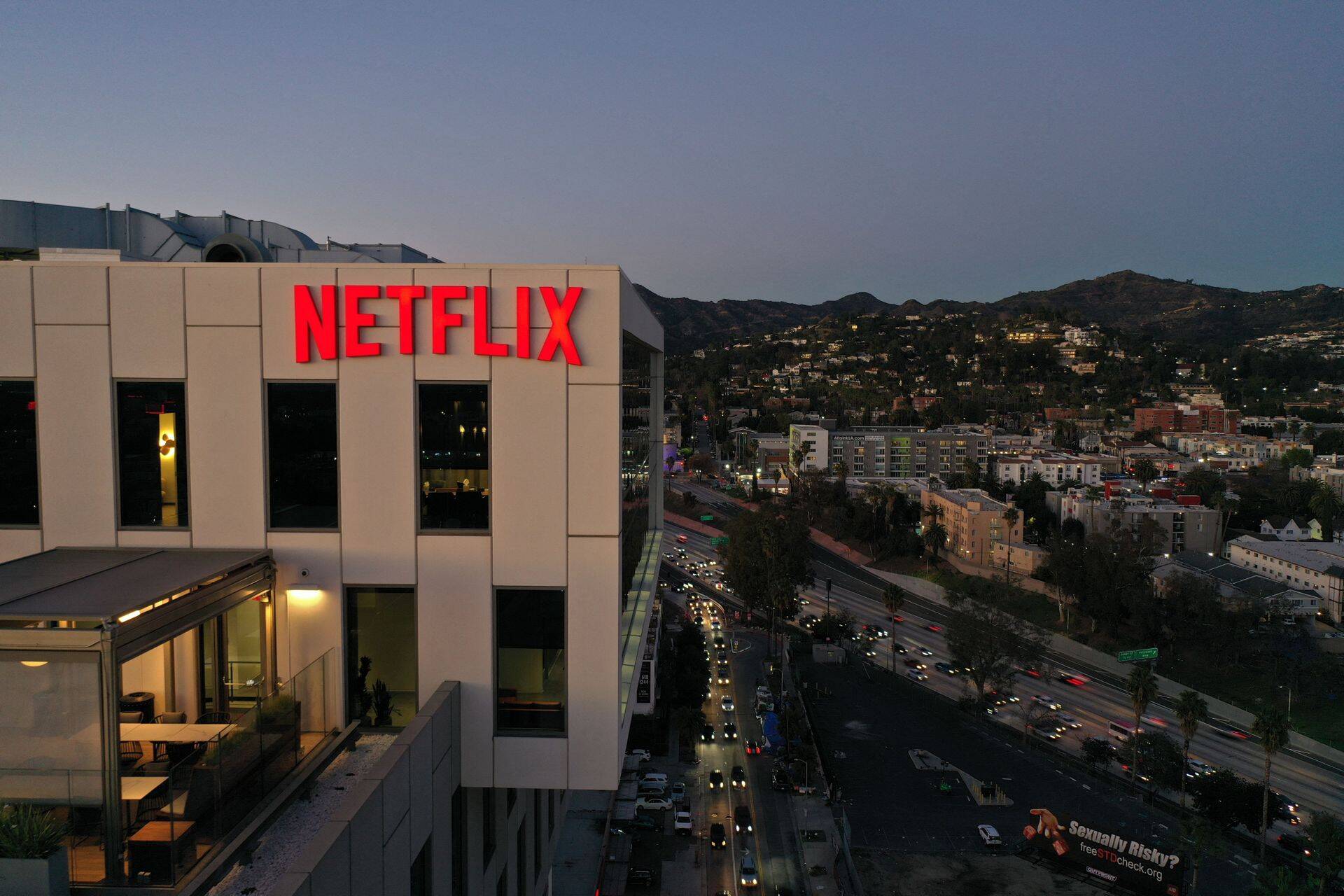 Netflix prognoosib, et ka teises kvartalis väheneb kasutajate arv ja seda juba 2 miljoni võrra.