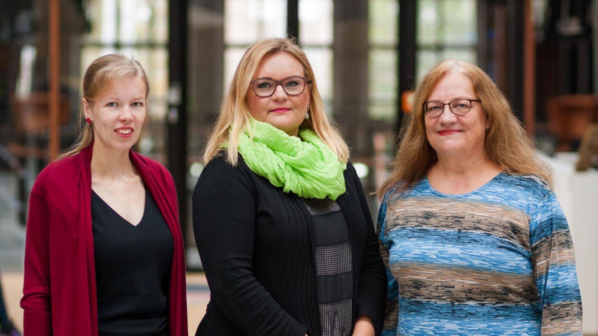 Personalijuhtimise teabevara peatoimetaja Külli Gutmann Talentorist (vasakul), meeskonna coach, arendaja ja koolitaja Jaanika Rannula Upwise Coaching OÜ-st ning Äripäeva teabevara toimetaja Piret Frey