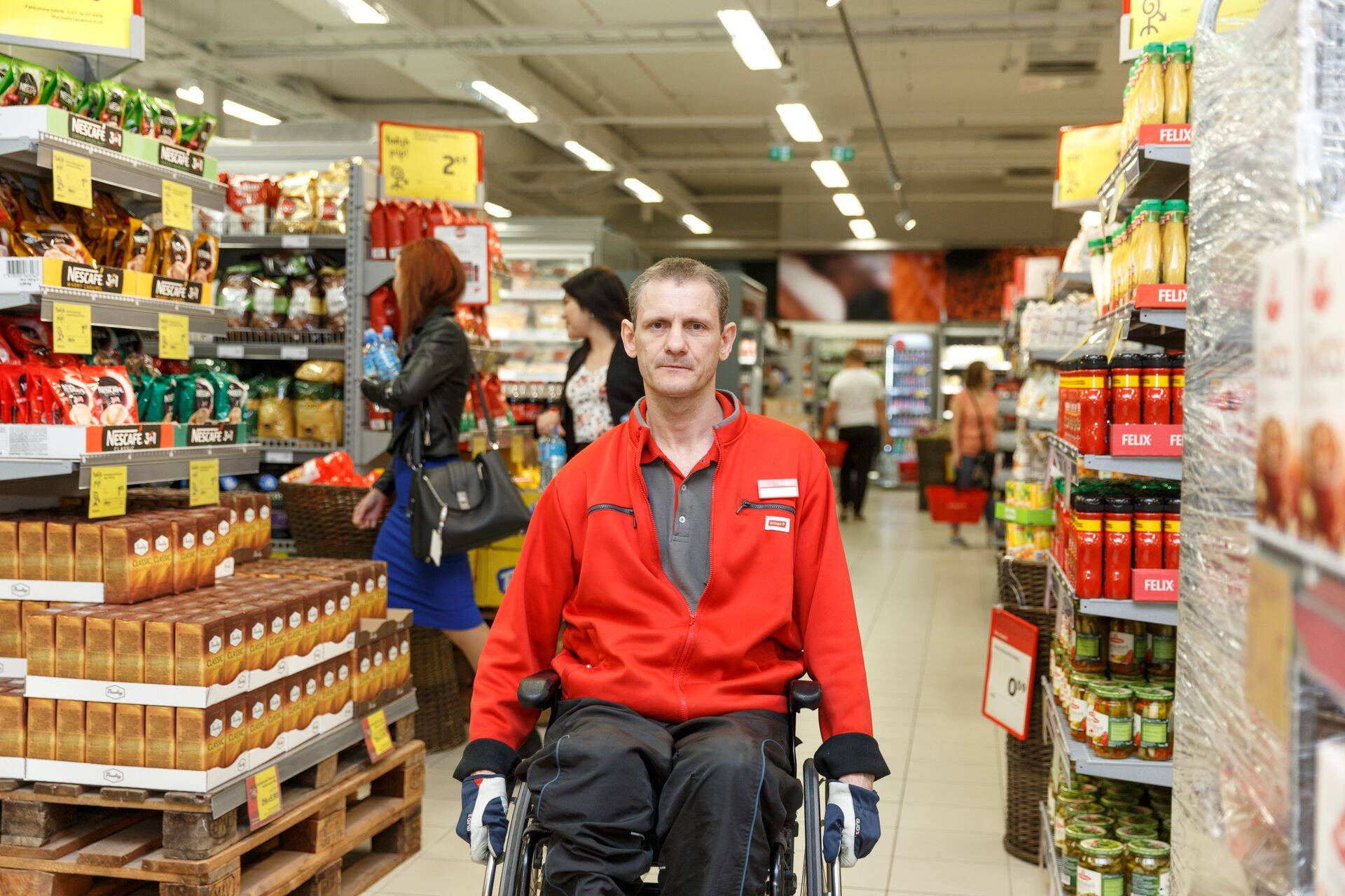 Andrese tööpäev on kell 10–17, täpselt bussiaegade järgi sätitud.