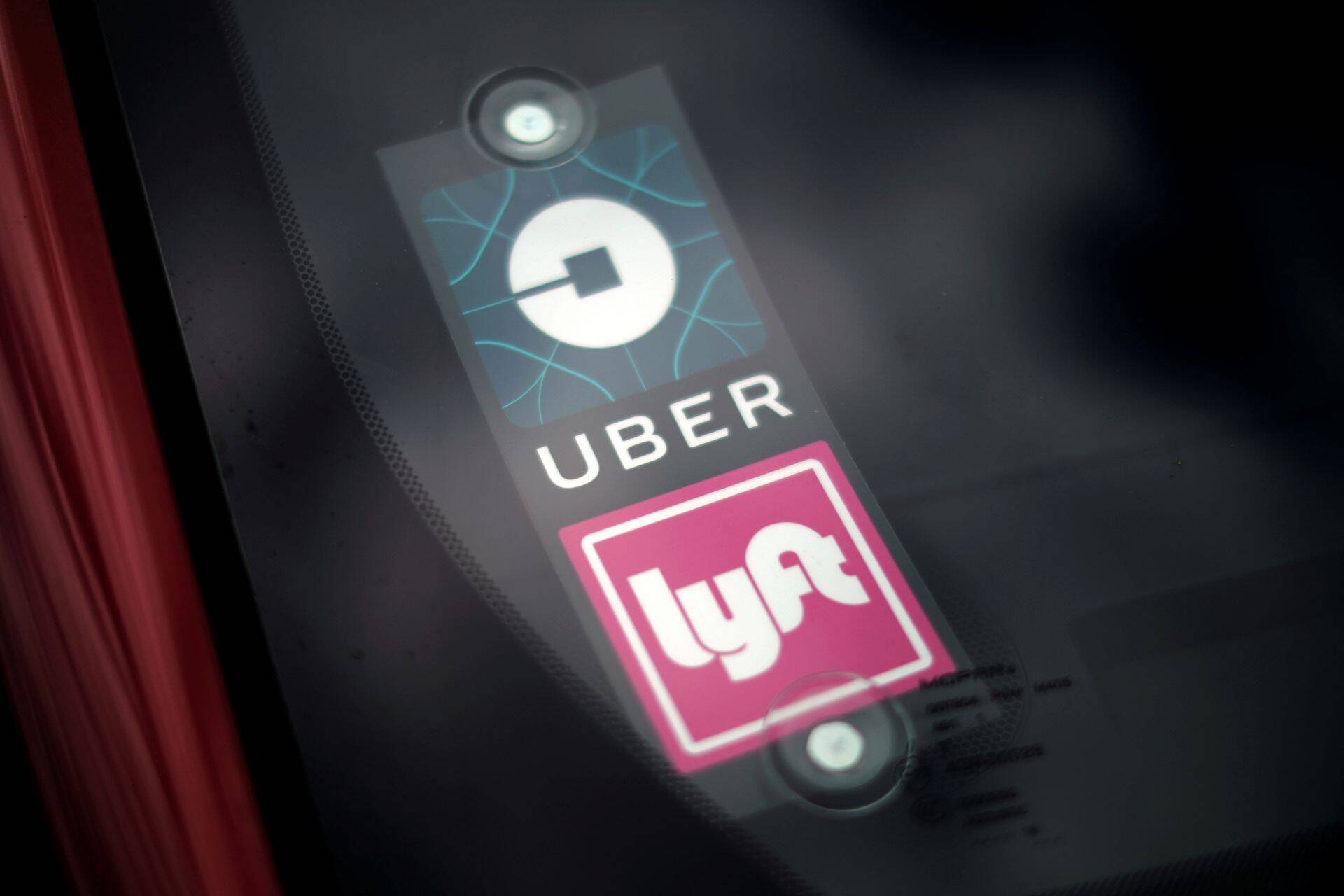 Uberi ja Lyfti logod