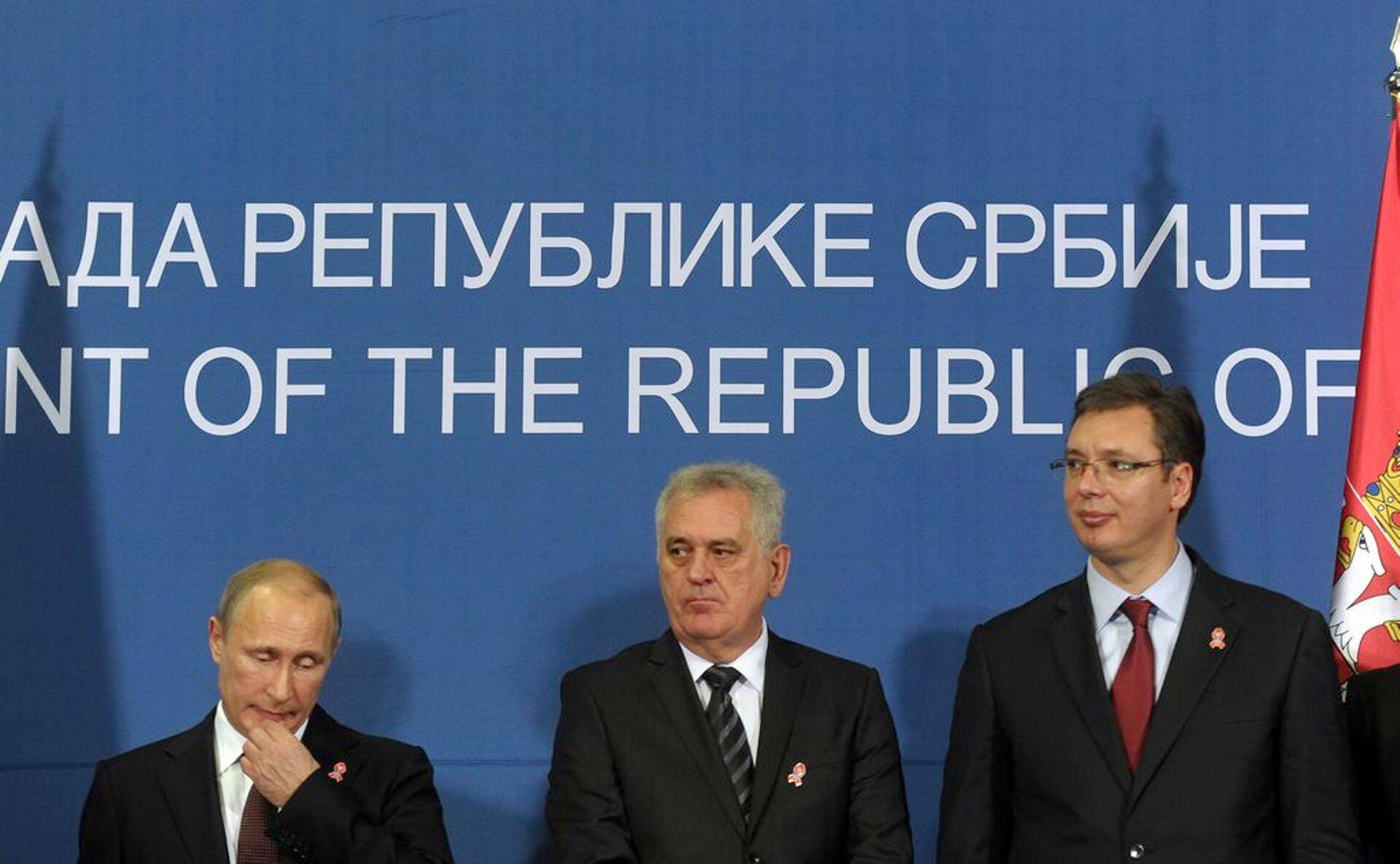 Vasakult: Venemaa president Vladimir Putin, Serbia president Tomislav Nikolic ning Serbia peaminister Aleksander Vucic