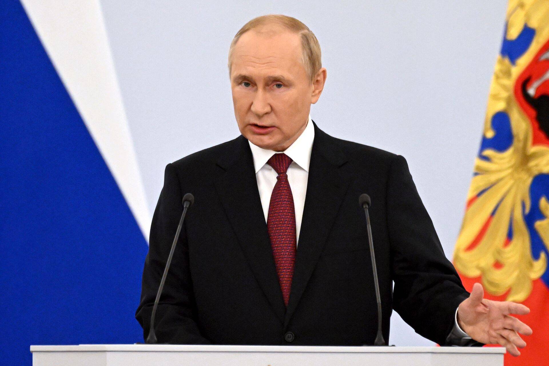 Enne Ukraina alade illegaalse annekteerimise allkirjastamist süüdistas Vladimir Putin umbes tunniajases kõnes „kollektiivset Läänt” ja Ameerika Ühendriike kõigis maailma hädades.